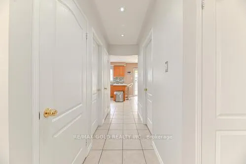 Photo 21 of 63 Hiberton Crescent, Brampton, Fletcher's Meadow — HOMEH