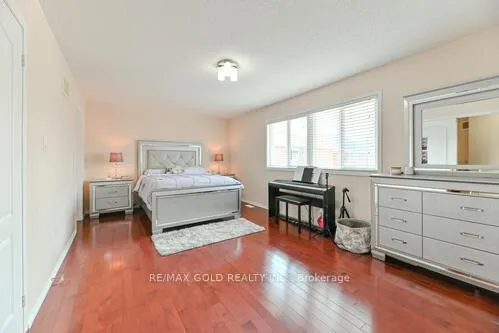 Photo 29 of 63 Hiberton Crescent, Brampton, Fletcher's Meadow — HOMEH