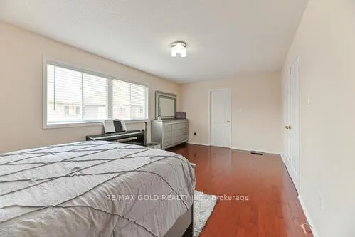 Photo 30 of 63 Hiberton Crescent, Brampton, Fletcher's Meadow — HOMEH