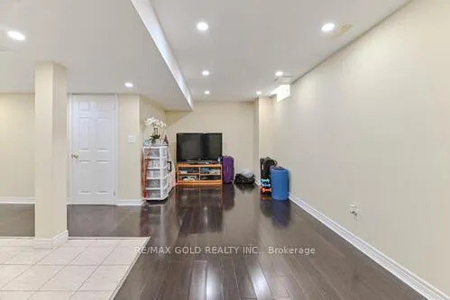 Photo 45 of 63 Hiberton Crescent, Brampton, Fletcher's Meadow — HOMEH