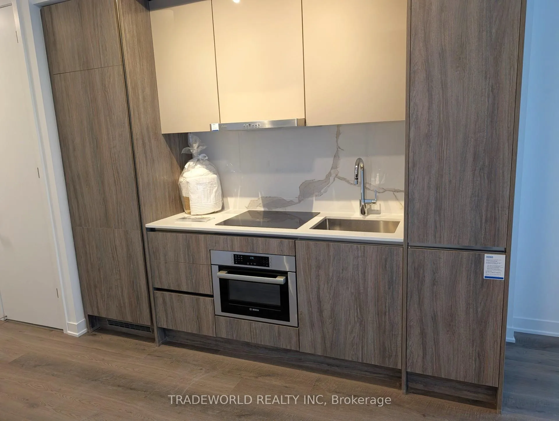 Photo 4 of Unit 2311, 180 Front Street E, Toronto, Moss Park — HOMEH