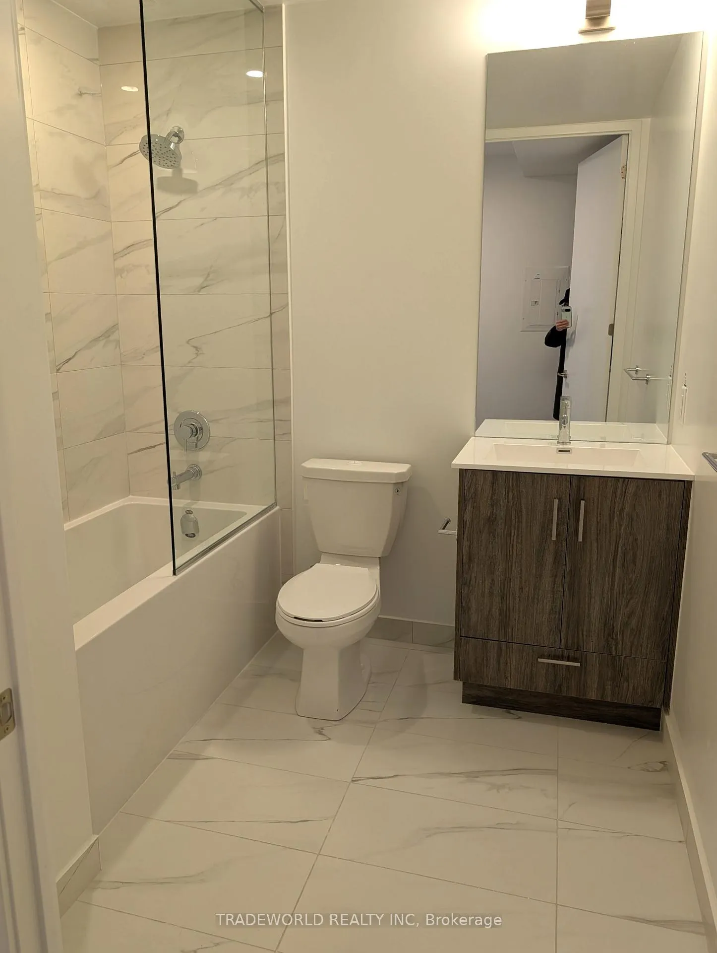 Photo 9 of Unit 2311, 180 Front Street E, Toronto, Moss Park — HOMEH