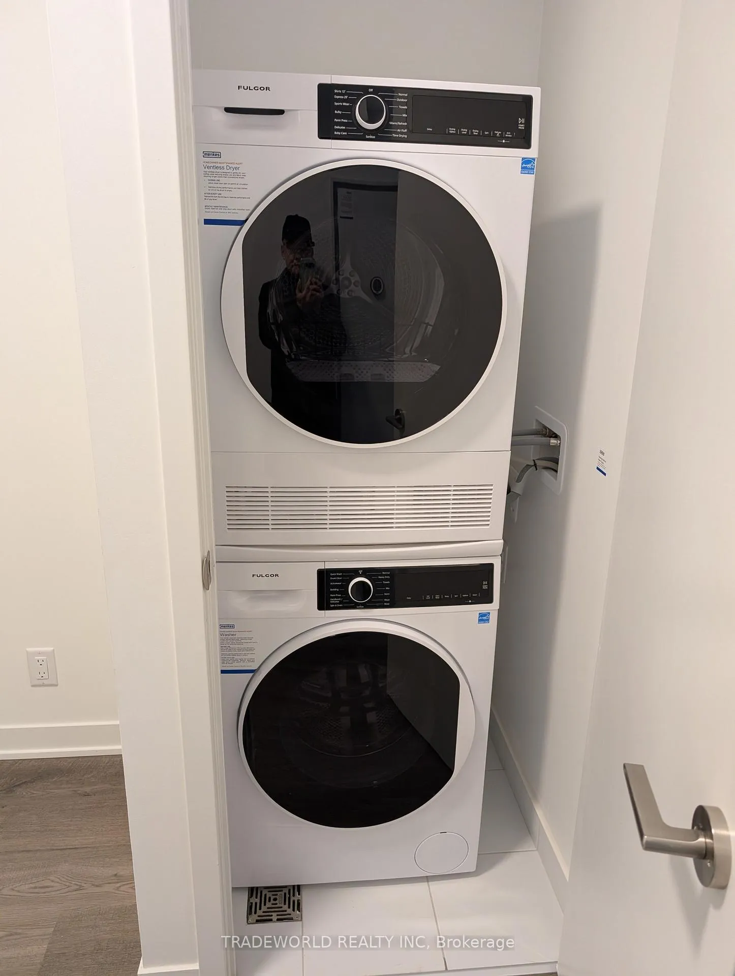 Photo 10 of Unit 2311, 180 Front Street E, Toronto, Moss Park — HOMEH