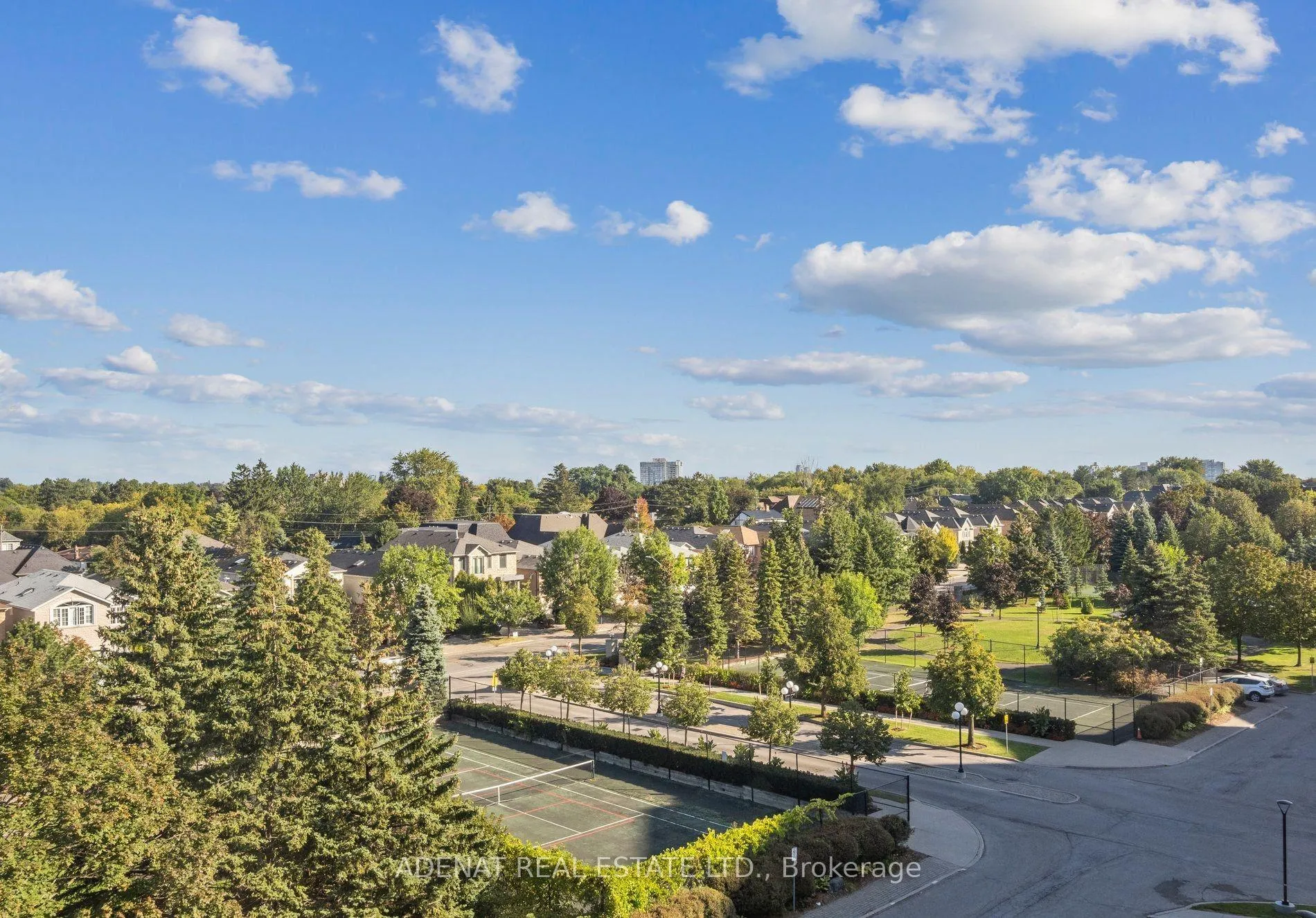 Photo 4 of Unit 1810, 7 Townsgate Drive, Vaughan, Crestwood-Springfarm-Yorkhill — HOMEH