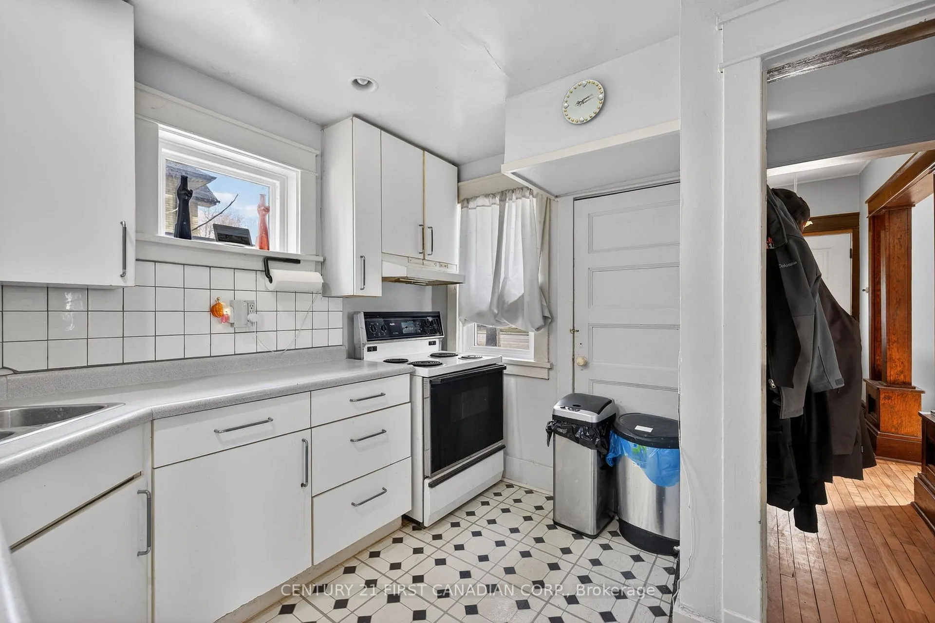 Photo 15 of 159 Main Street, North Middlesex, Parkhill — HOMEH