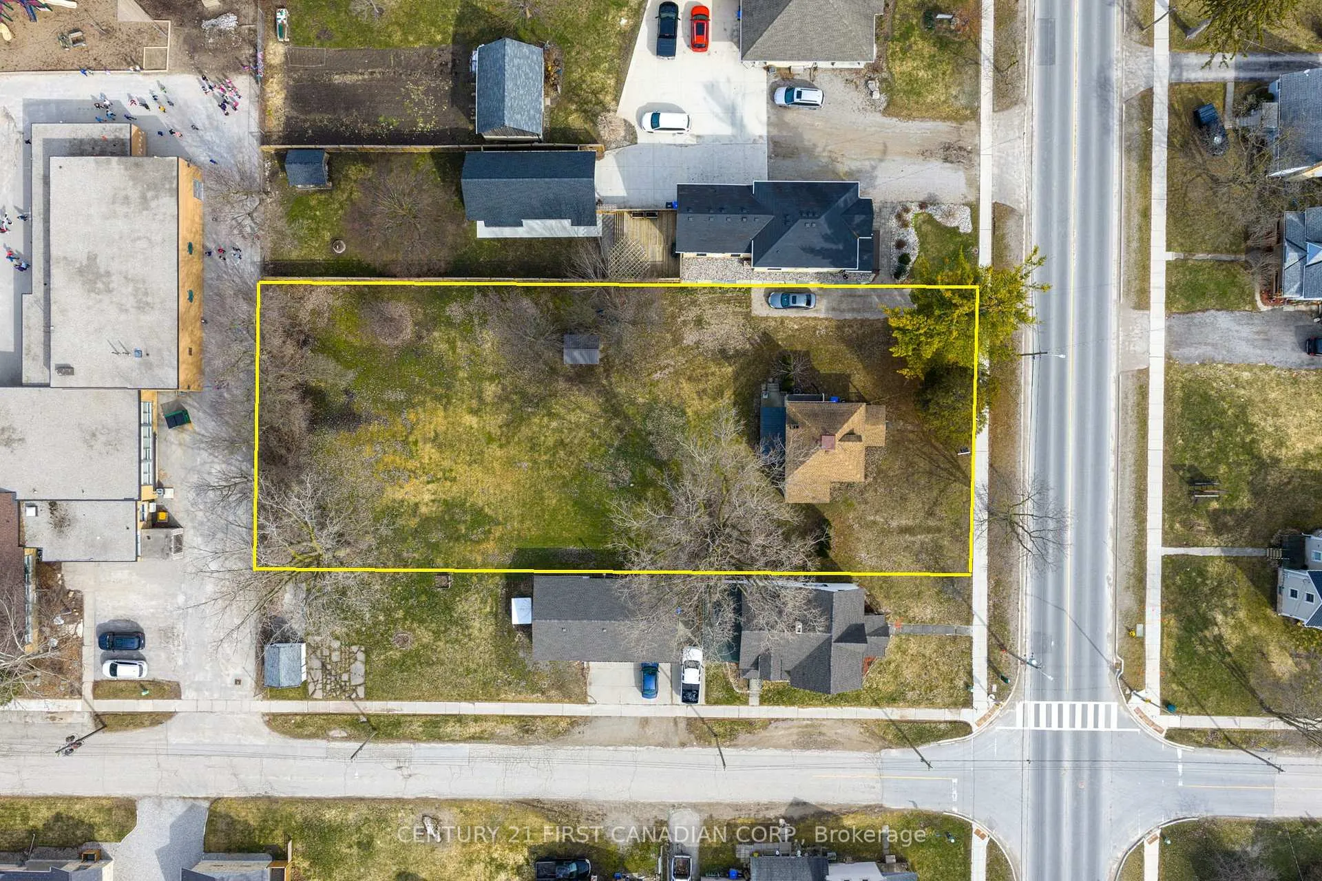 Photo 34 of 159 Main Street, North Middlesex, Parkhill — HOMEH