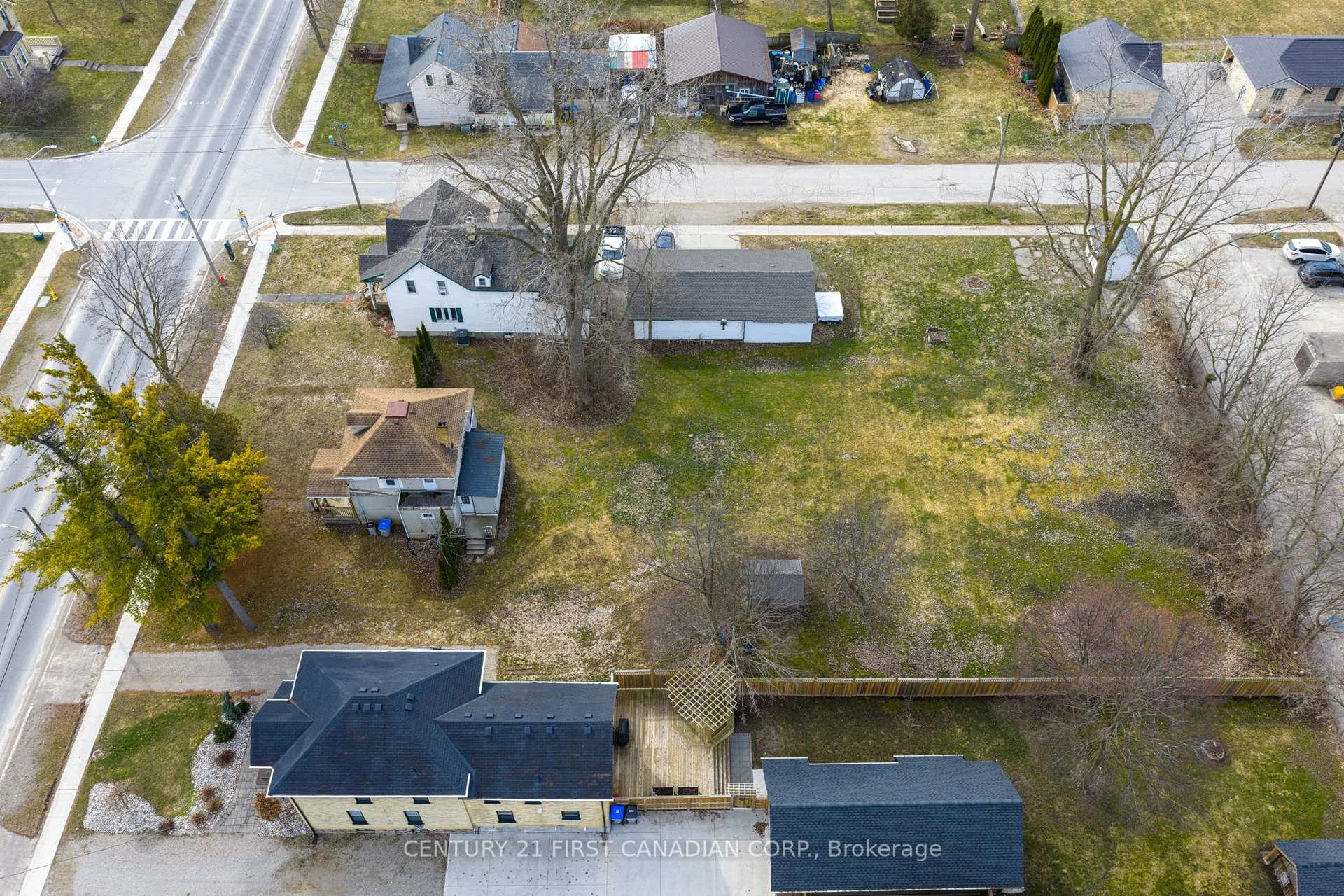 Photo 36 of 159 Main Street, North Middlesex, Parkhill — HOMEH