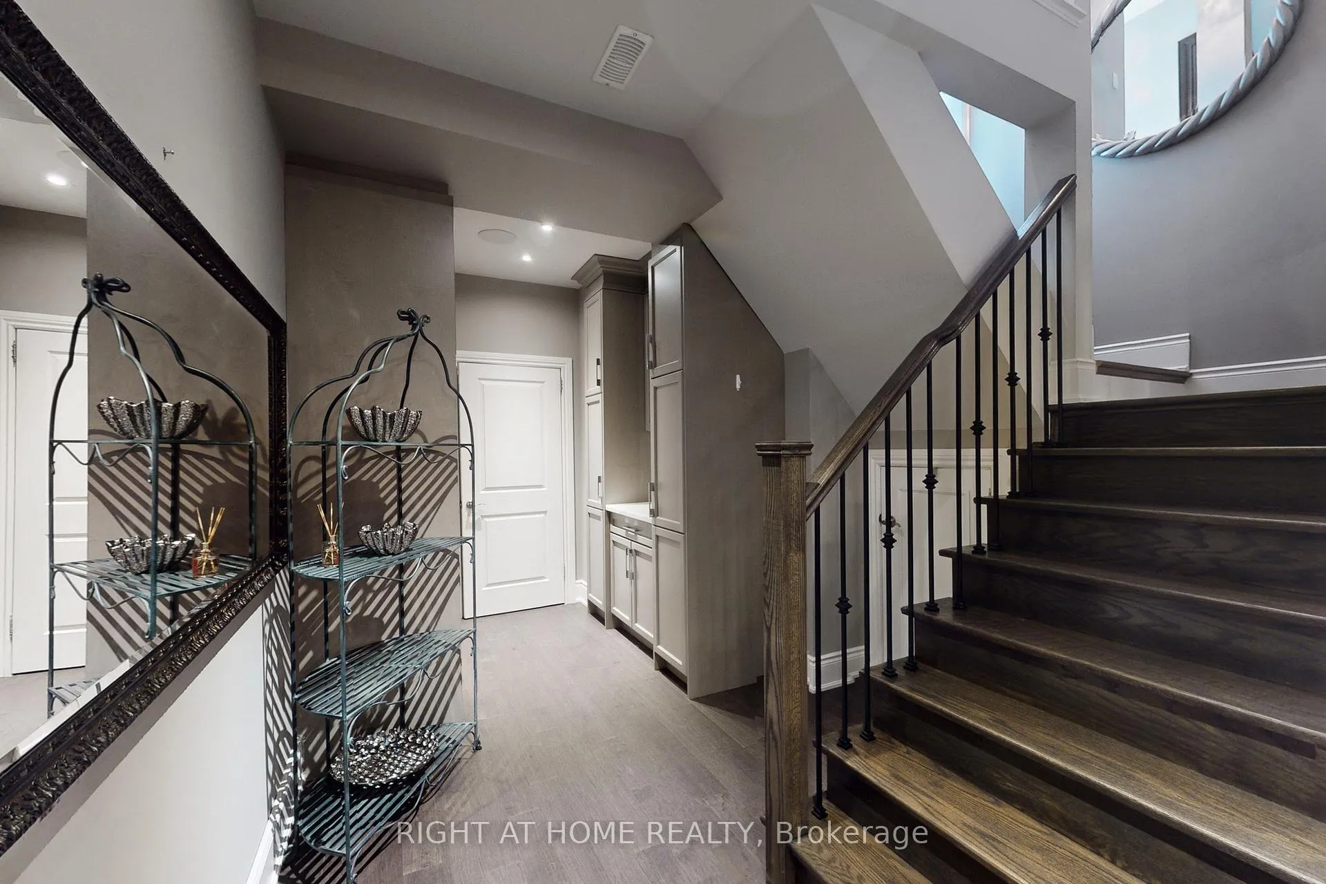 Photo 35 of 131 Robert Berry Crescent, King, King City — HOMEH