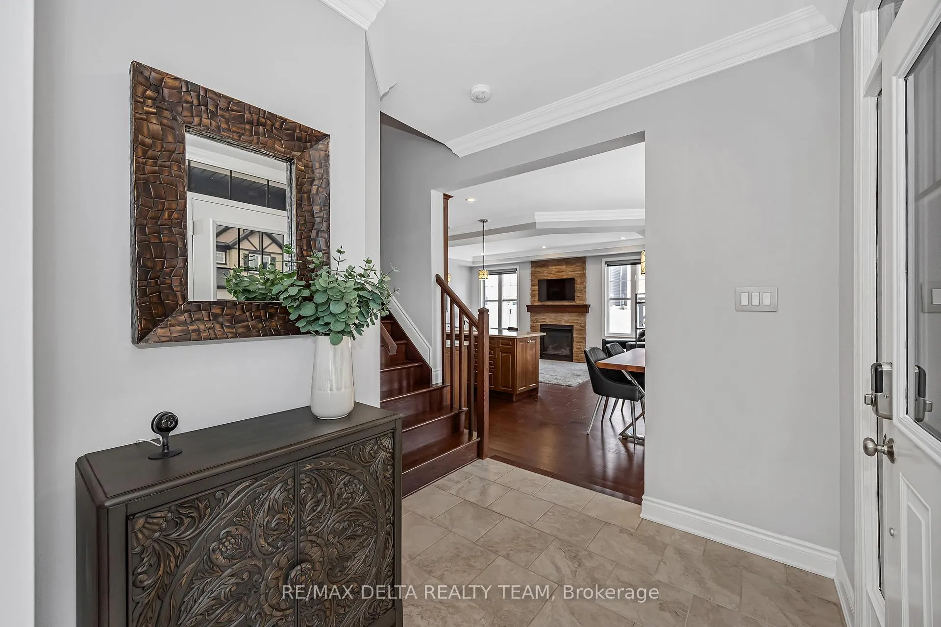 Photo 4 of 751 Devario Crescent, Ottawa, Barrhaven - Half Moon Bay — HOMEH