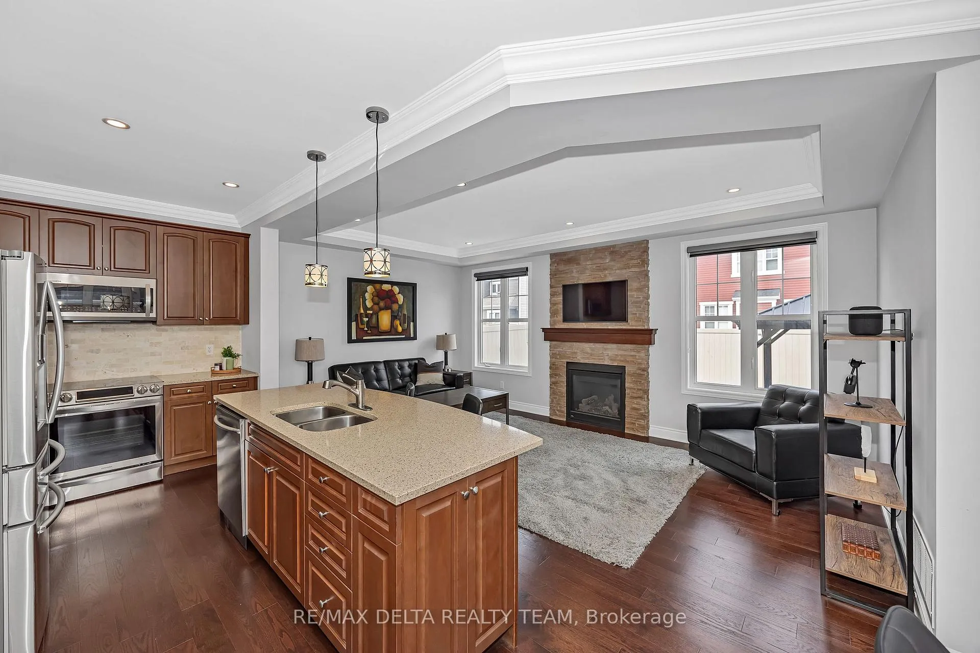 Photo 5 of 751 Devario Crescent, Ottawa, Barrhaven - Half Moon Bay — HOMEH