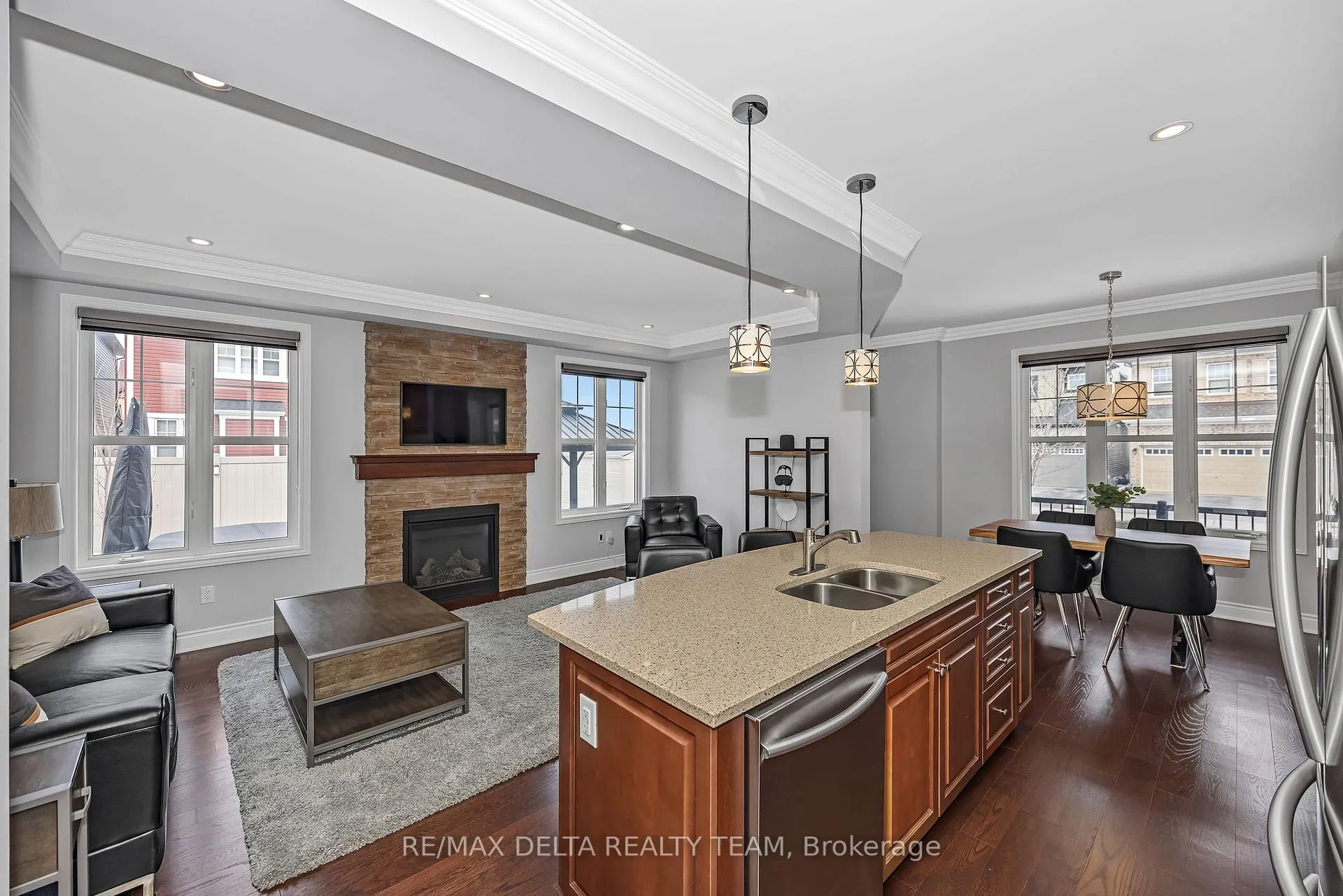 Photo 7 of 751 Devario Crescent, Ottawa, Barrhaven - Half Moon Bay — HOMEH
