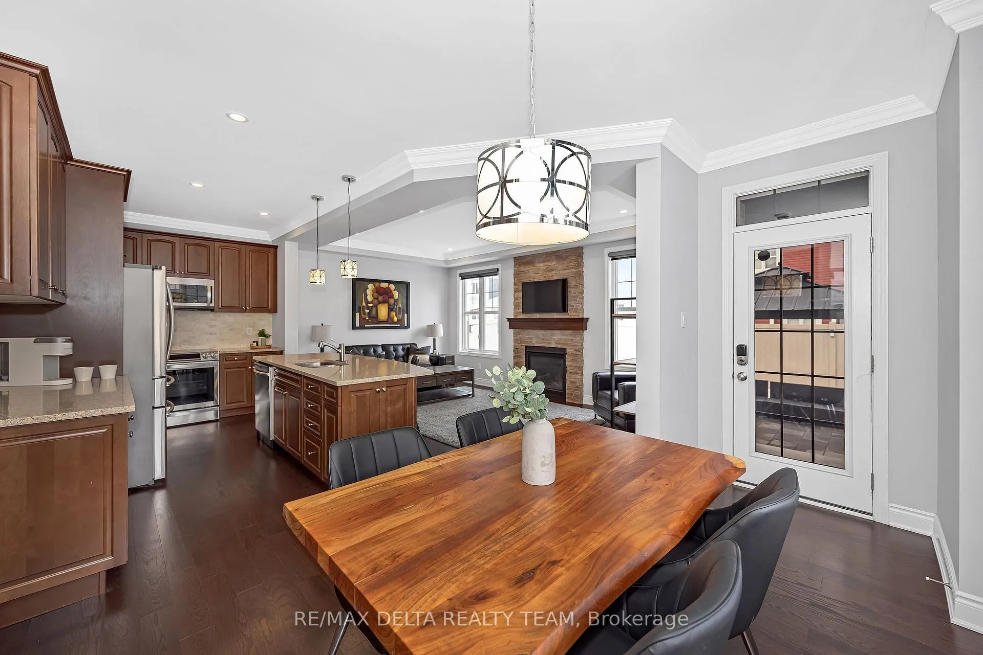Photo 13 of 751 Devario Crescent, Ottawa, Barrhaven - Half Moon Bay — HOMEH