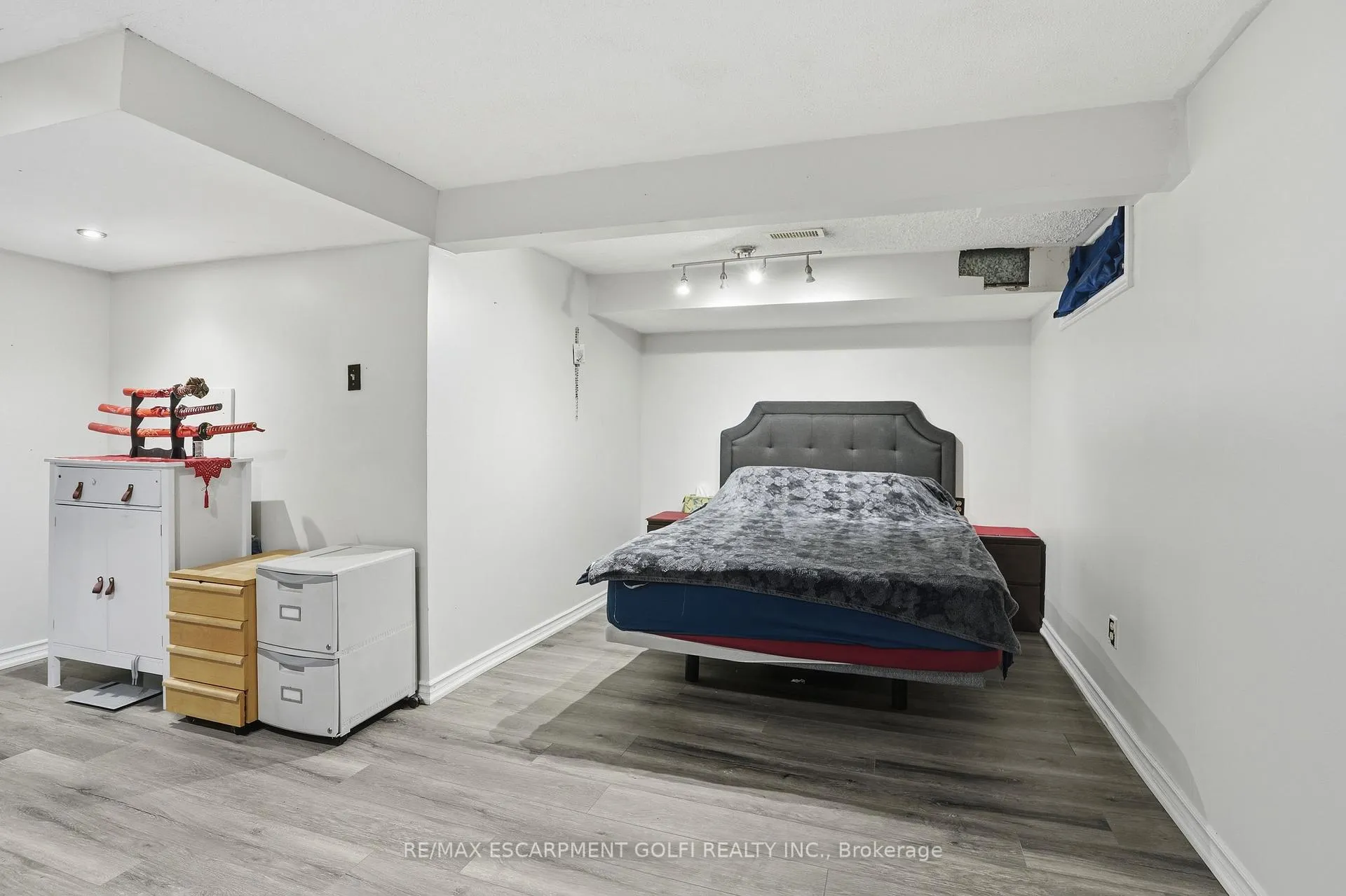 Photo 26 of Unit 6, 1460 Garth Street, Hamilton, Falkirk — HOMEH