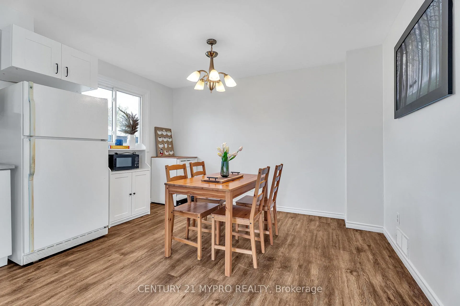 Photo 14 of 1710 Culver Drive, London, East H — HOMEH