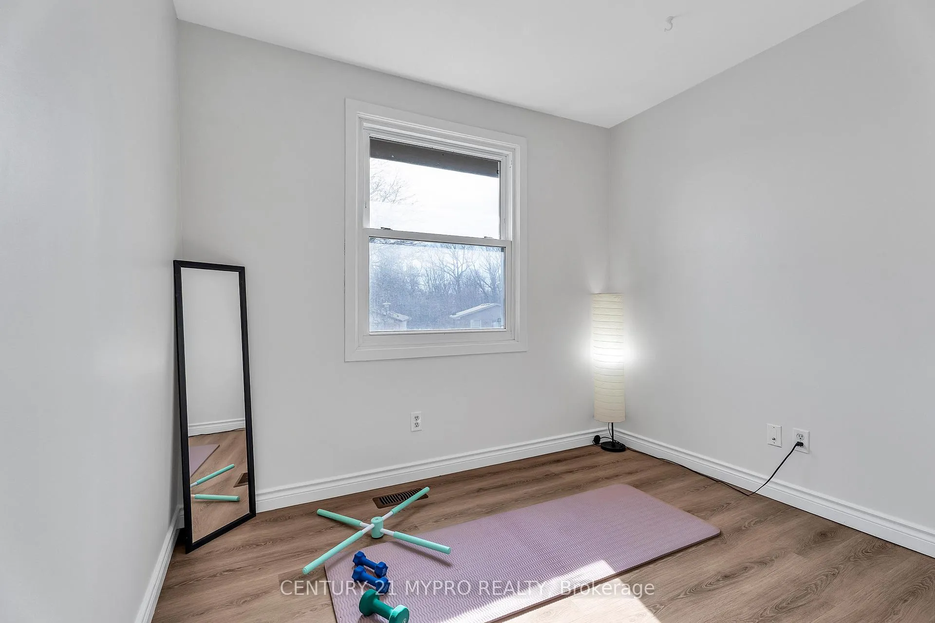Photo 20 of 1710 Culver Drive, London, East H — HOMEH