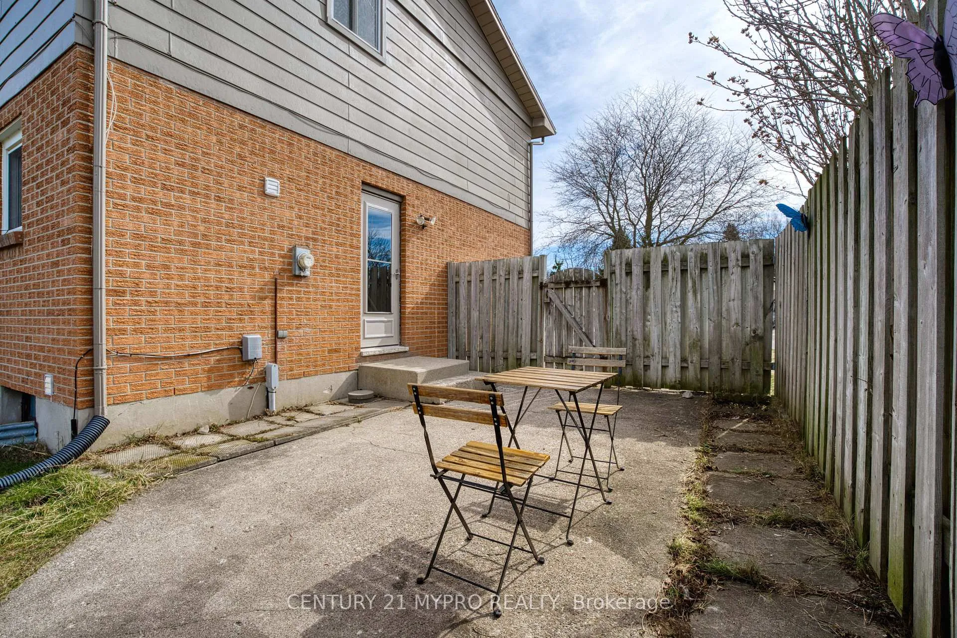 Photo 30 of 1710 Culver Drive, London, East H — HOMEH