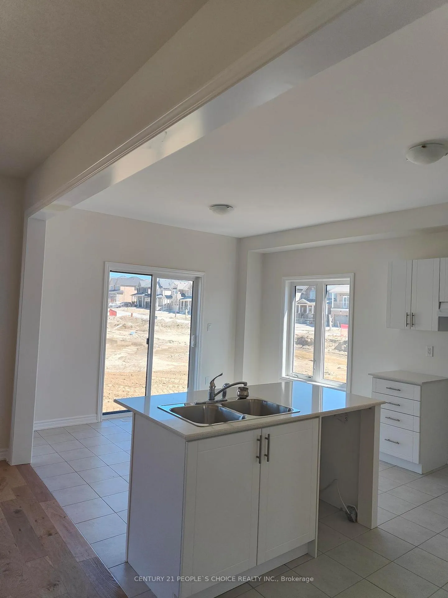 Photo 13 of 6 Fenn Crescent, New Tecumseth, Alliston — HOMEH