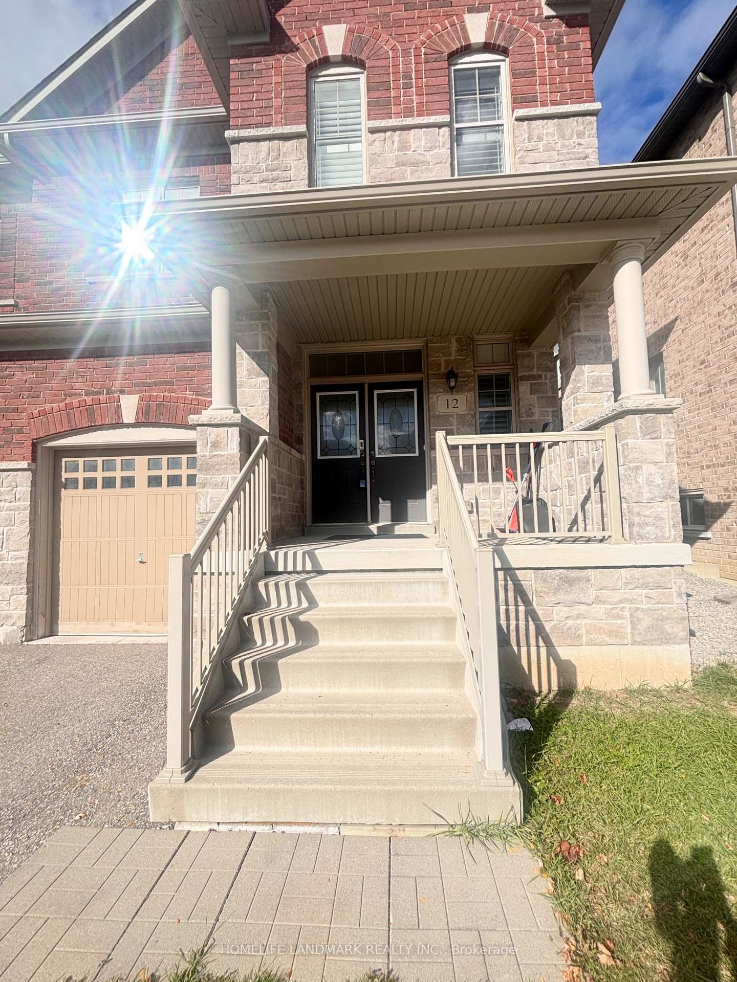 Photo 4 of 12 Hua Du Avenue, Markham, Berczy — HOMEH