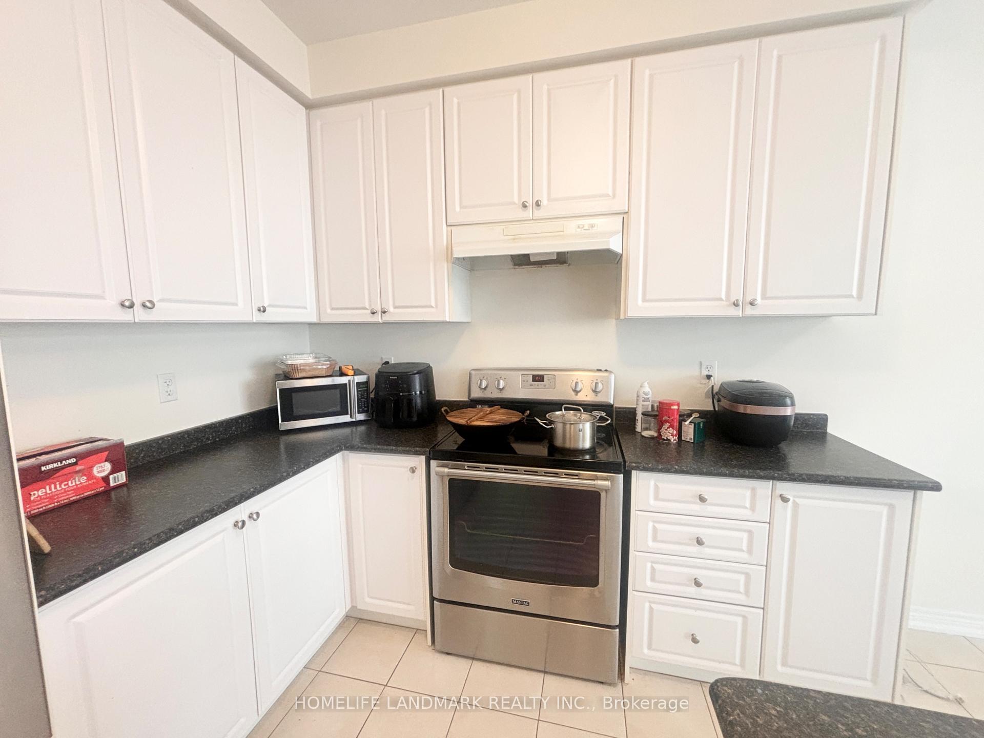 Photo 17 of 12 Hua Du Avenue, Markham, Berczy — HOMEH