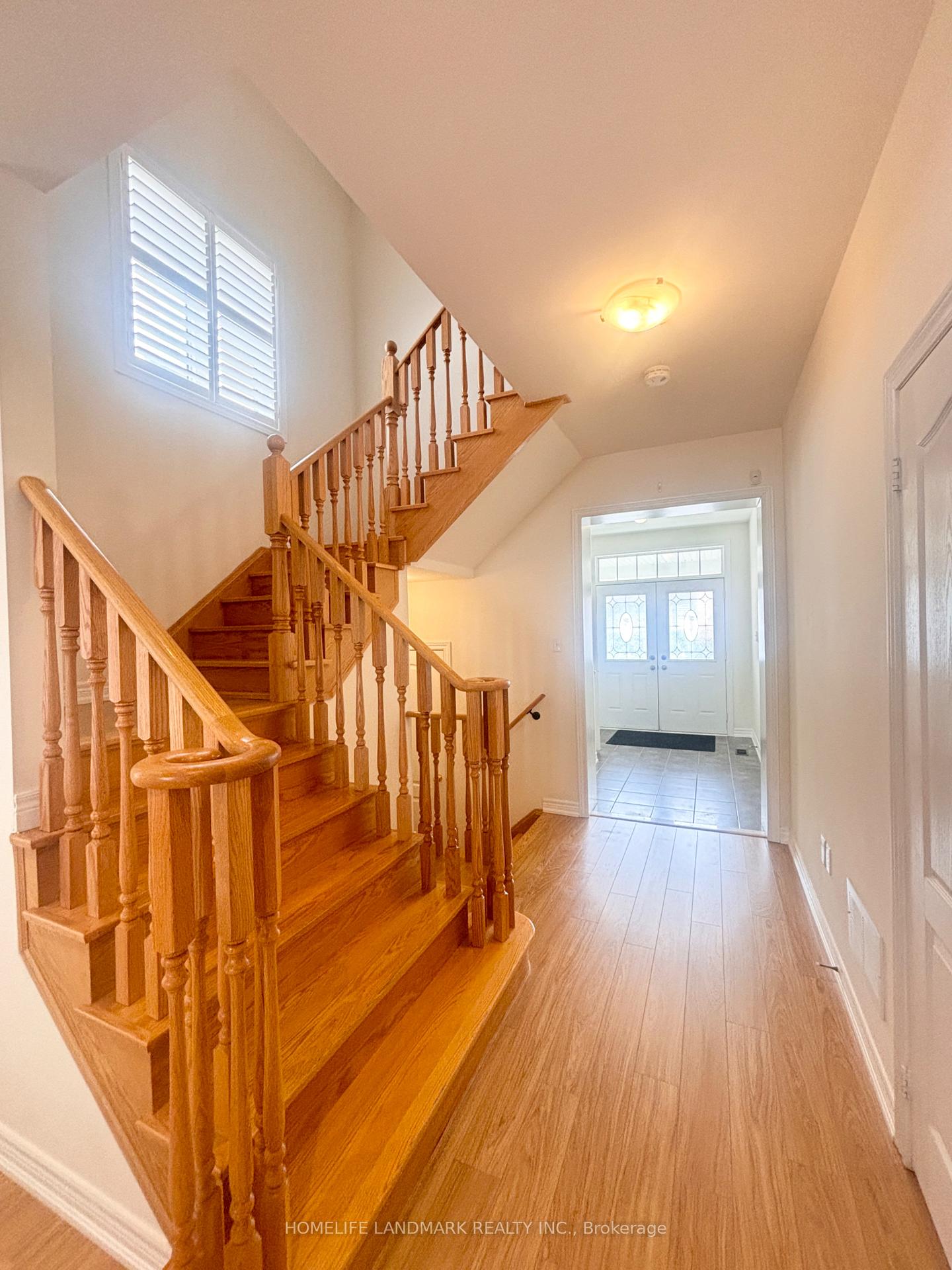 Photo 21 of 12 Hua Du Avenue, Markham, Berczy — HOMEH