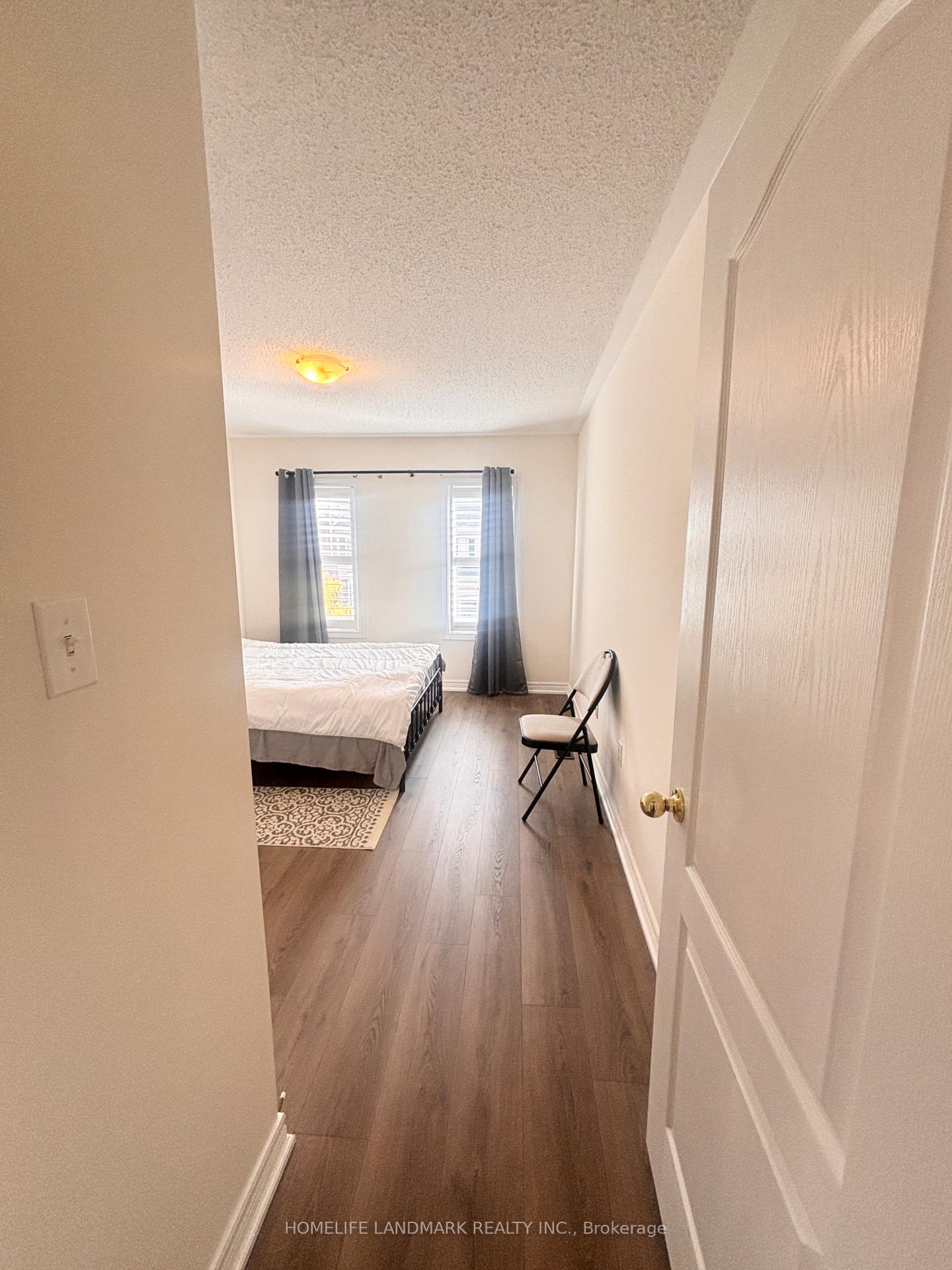 Photo 24 of 12 Hua Du Avenue, Markham, Berczy — HOMEH