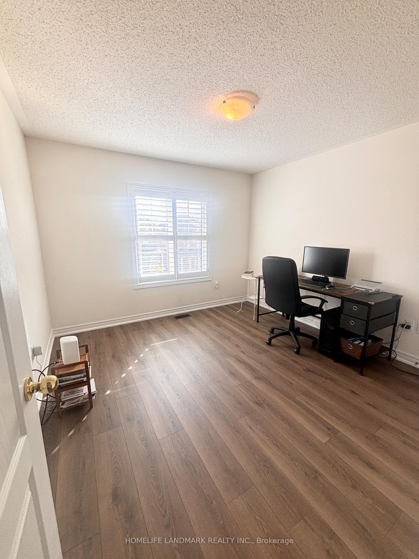 Photo 27 of 12 Hua Du Avenue, Markham, Berczy — HOMEH