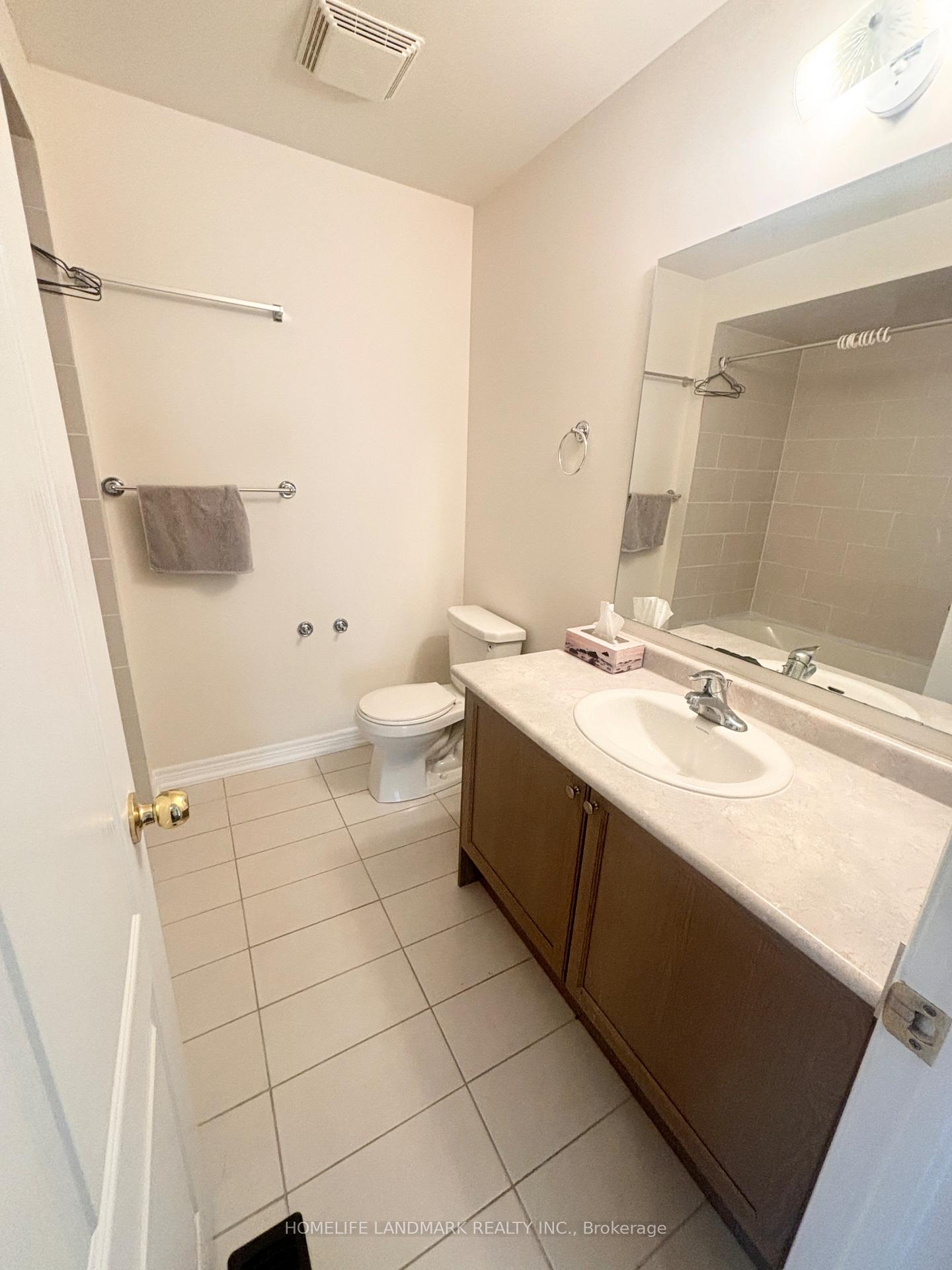 Photo 29 of 12 Hua Du Avenue, Markham, Berczy — HOMEH
