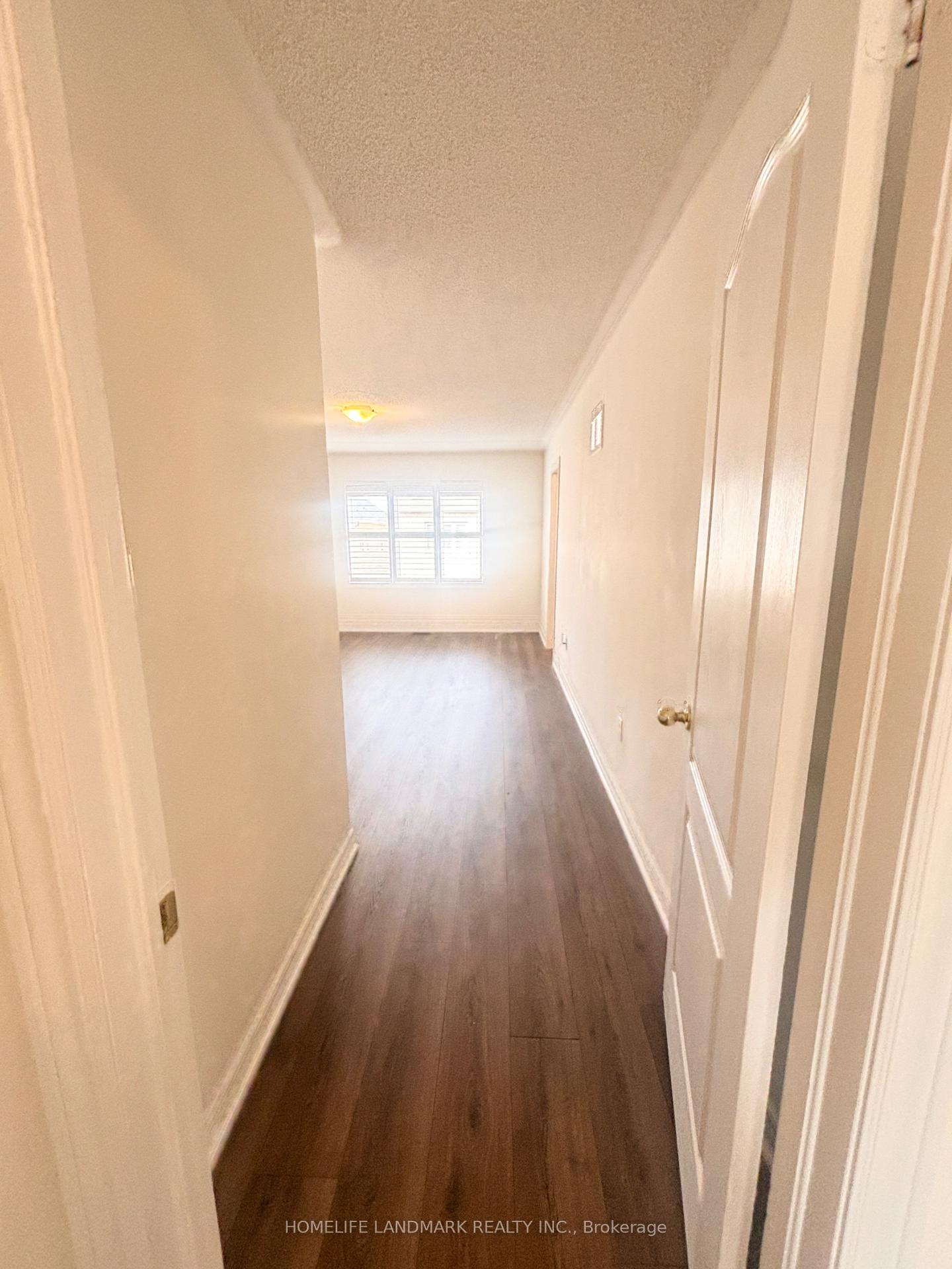 Photo 31 of 12 Hua Du Avenue, Markham, Berczy — HOMEH