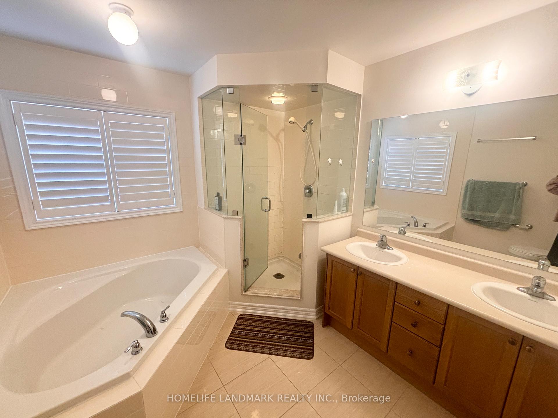 Photo 35 of 12 Hua Du Avenue, Markham, Berczy — HOMEH