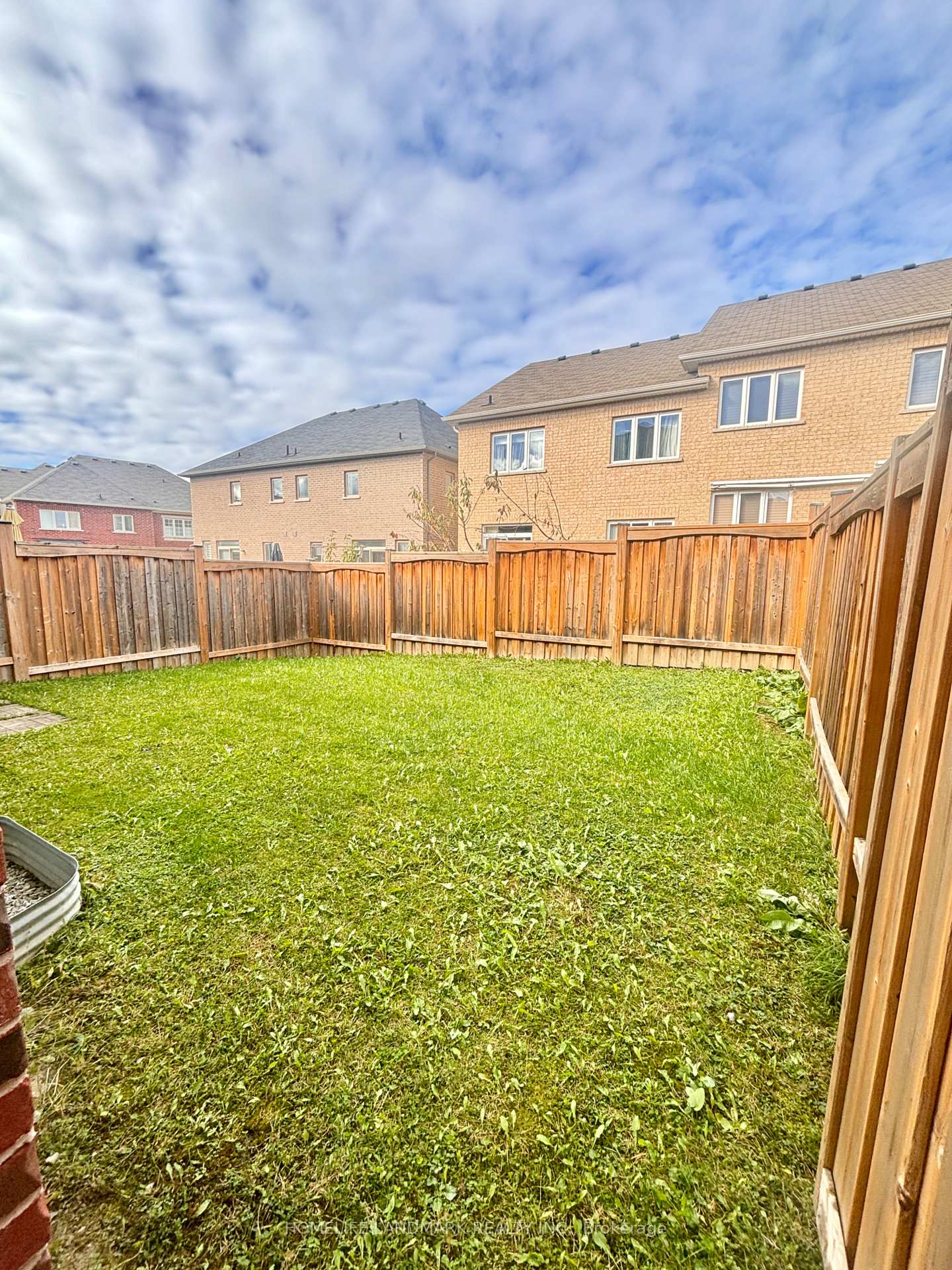 Photo 45 of 12 Hua Du Avenue, Markham, Berczy — HOMEH