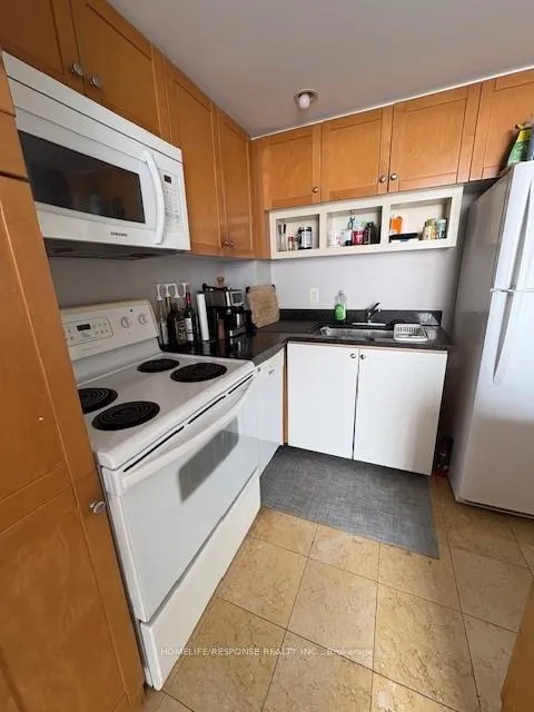 Photo 4 of Unit 1709, 208 Queens Quay, Toronto, Waterfront Communities — HOMEH
