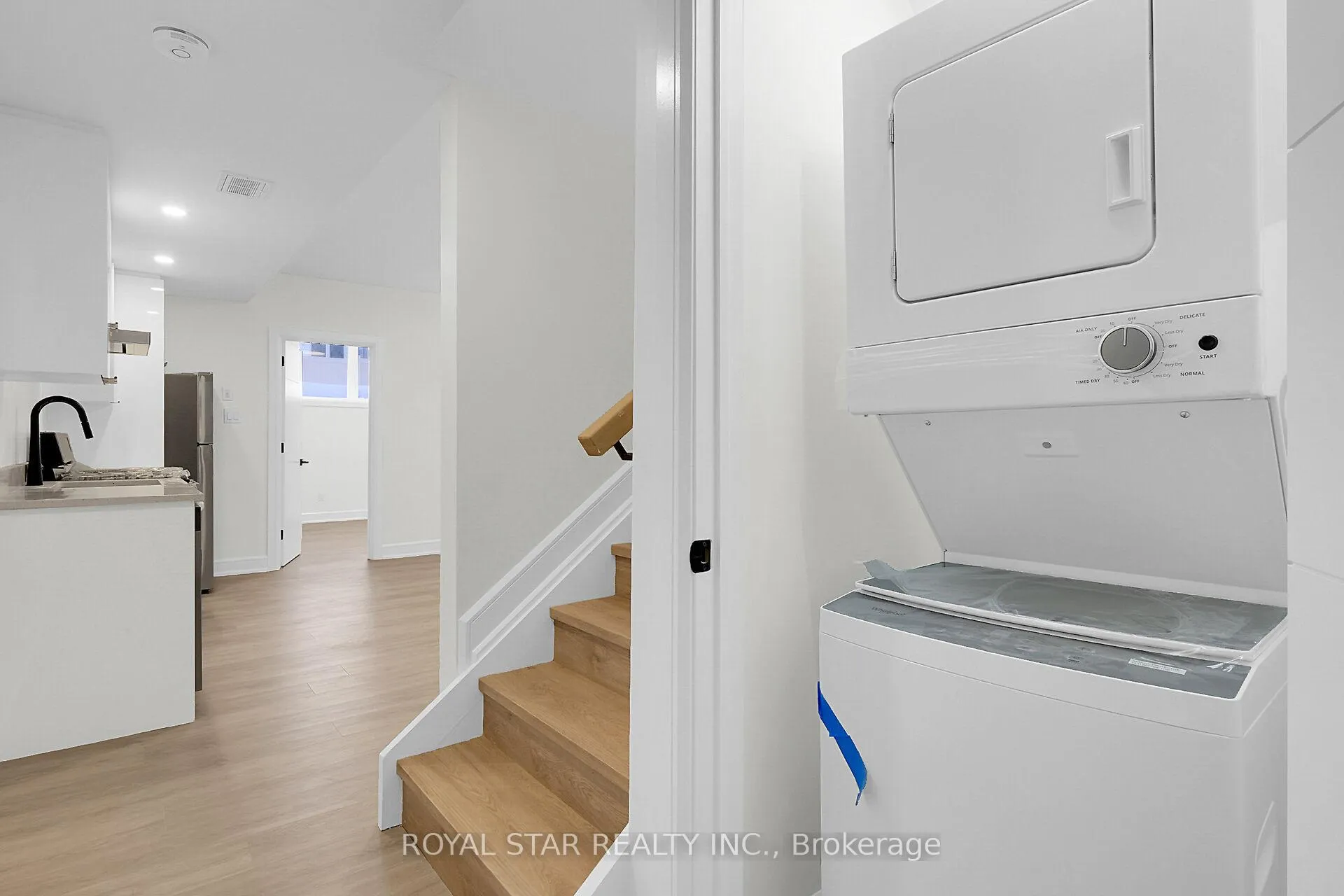 Photo 19 of Unit Bsmt, 547 Mutual Street, Ottawa, Castle Heights — HOMEH