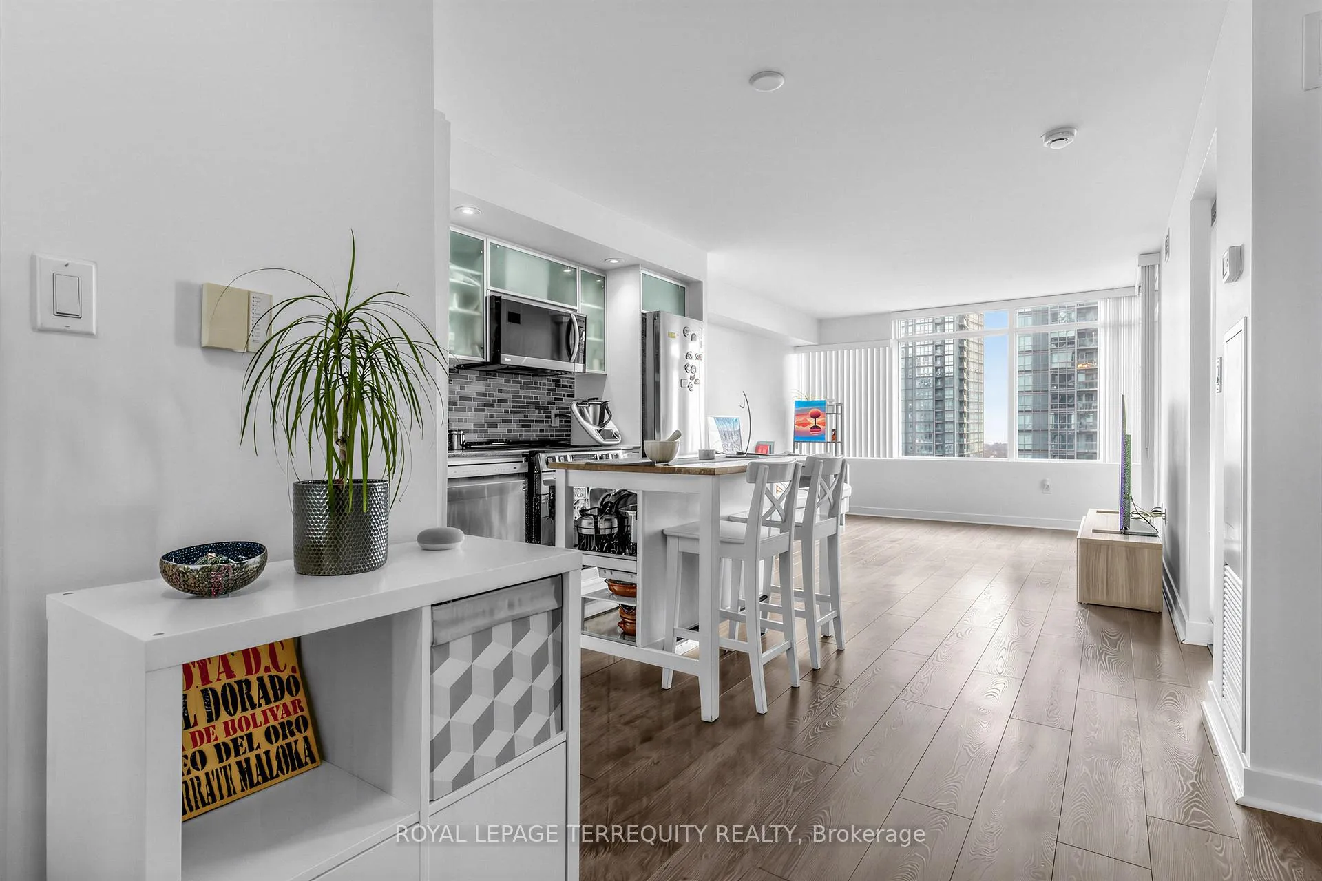 Front of Unit 2107, 25 Telegram Mews
