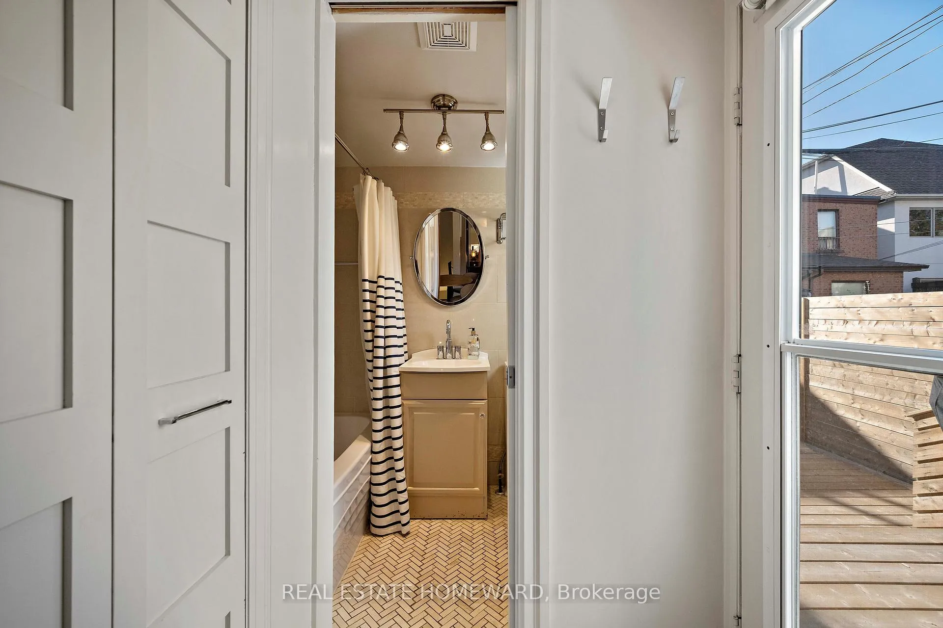 Photo 19 of 142 Bellwoods Avenue, Toronto, Trinity-Bellwoods — HOMEH