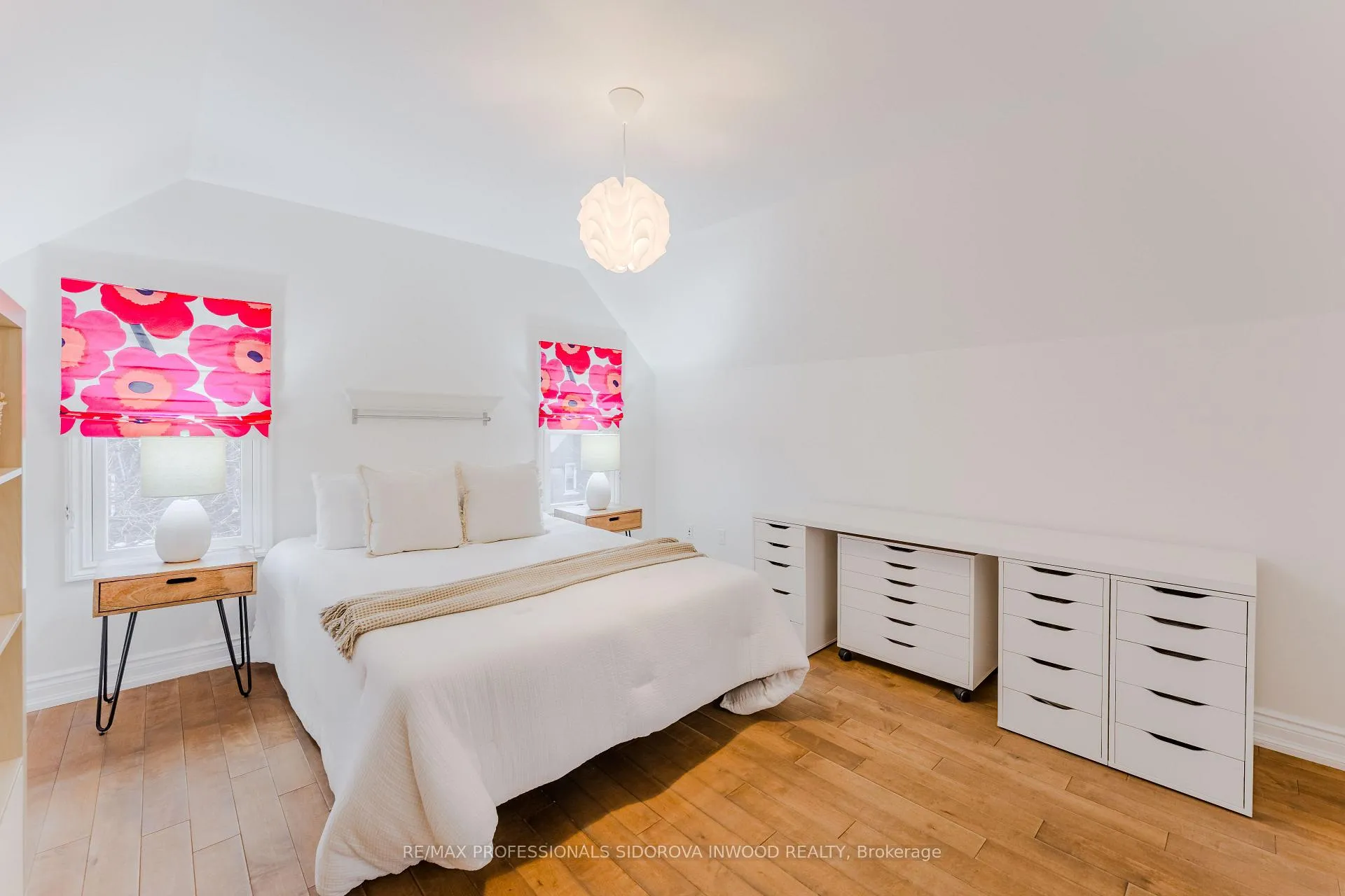 Photo 26 of 51 Harvard Avenue, Toronto, Roncesvalles — HOMEH