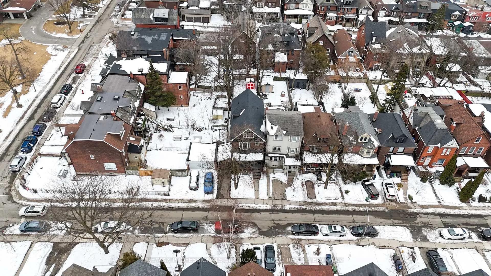 Photo 40 of 51 Harvard Avenue, Toronto, Roncesvalles — HOMEH