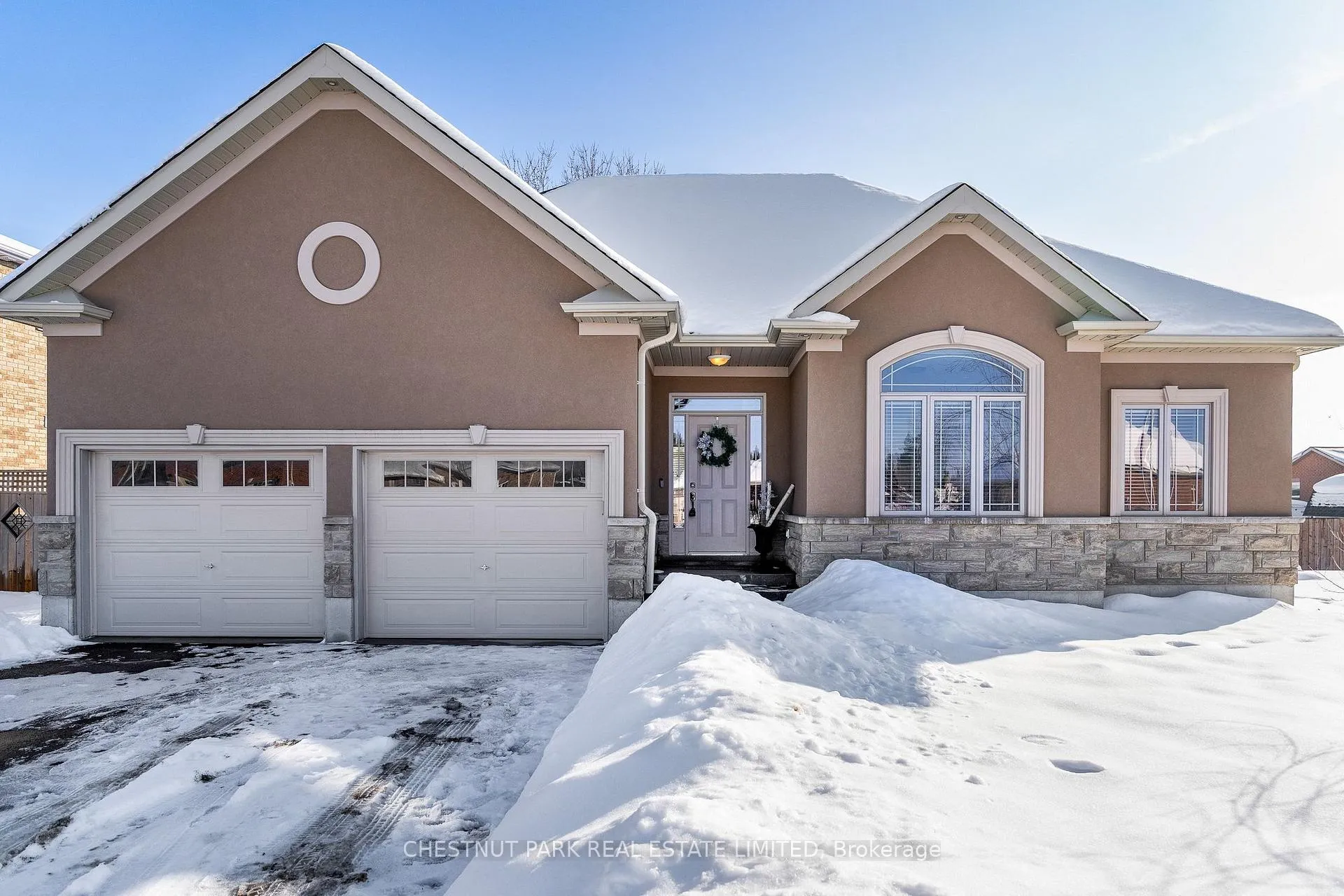Photo 1 of 15 Patchell Court, Springwater, Elmvale — HOMEH