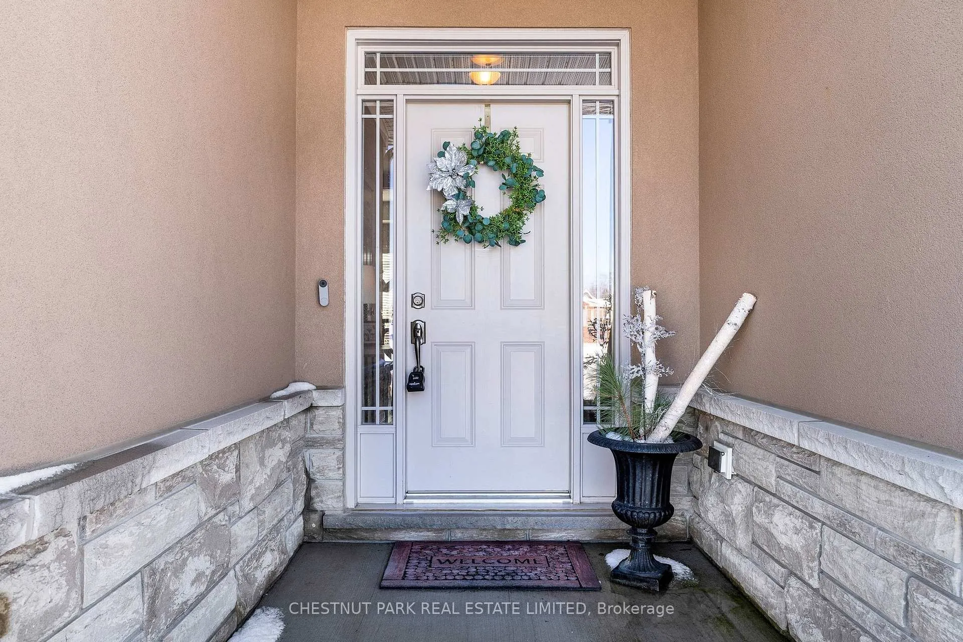 Photo 2 of 15 Patchell Court, Springwater, Elmvale — HOMEH