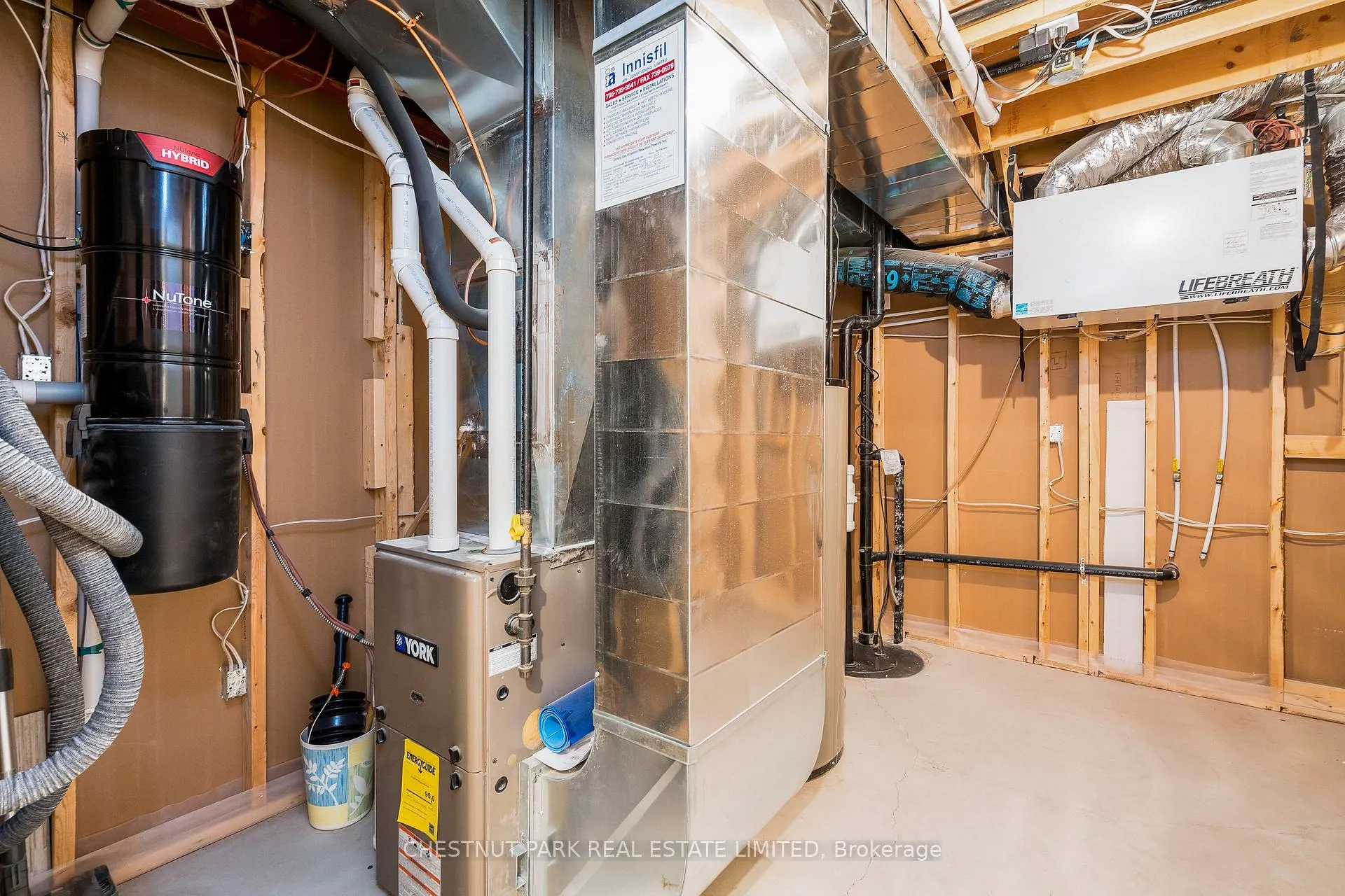 Photo 29 of 15 Patchell Court, Springwater, Elmvale — HOMEH