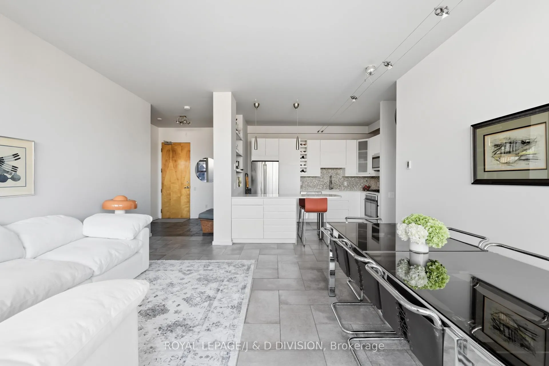 Photo 10 of Unit 610, 160 Baldwin Street, Toronto, Kensington-Chinatown — HOMEH
