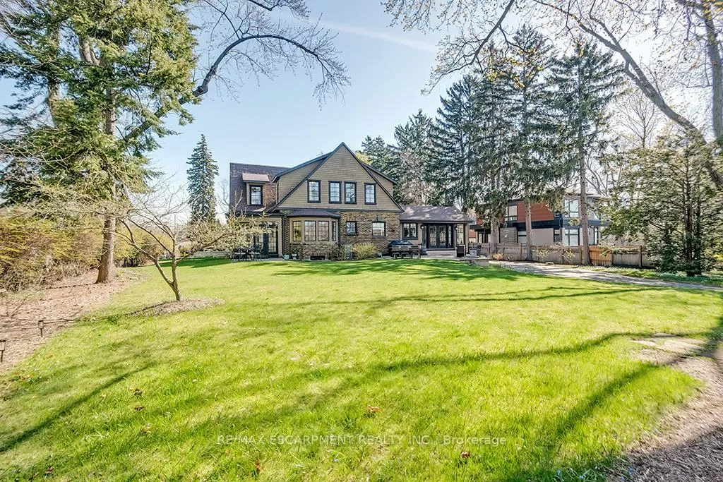 Photo 2 of 1050 Mohawk Road, Burlington, LaSalle — HOMEH