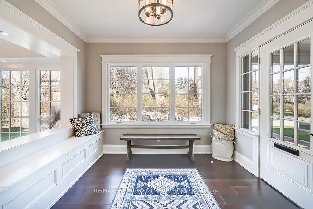 Photo 5 of 1050 Mohawk Road, Burlington, LaSalle — HOMEH