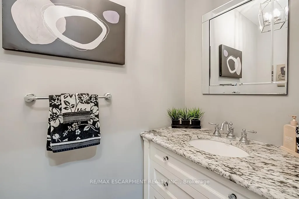 Photo 19 of 1050 Mohawk Road, Burlington, LaSalle — HOMEH