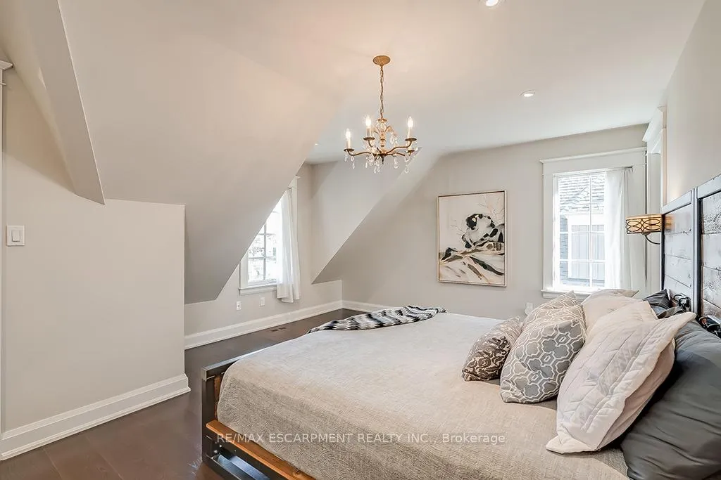 Photo 33 of 1050 Mohawk Road, Burlington, LaSalle — HOMEH