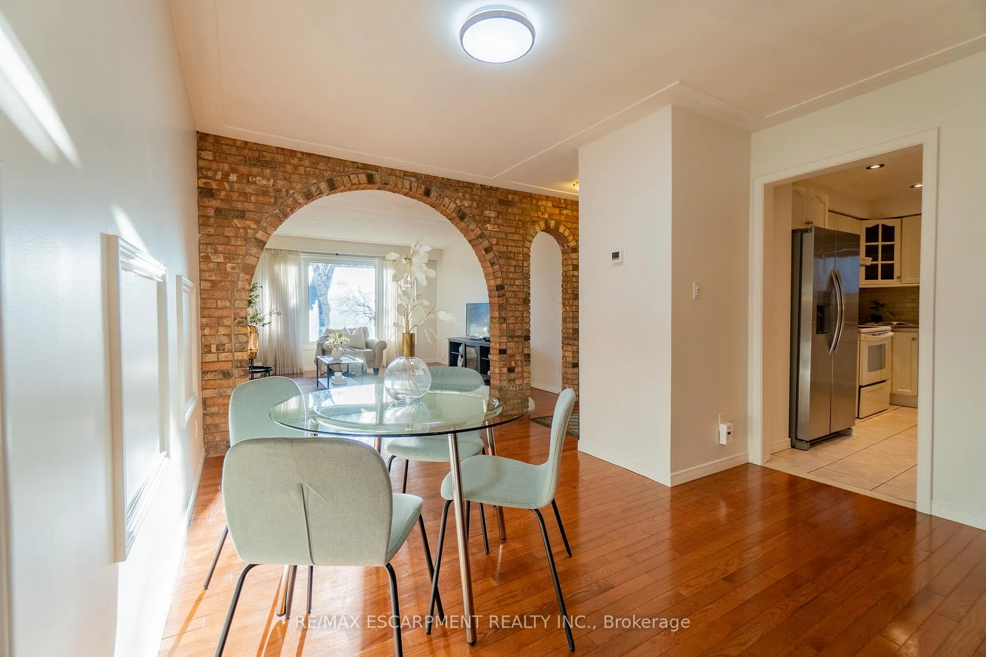 Photo 8 of 9 Ambrose Avenue, Hamilton, Gershome — HOMEH