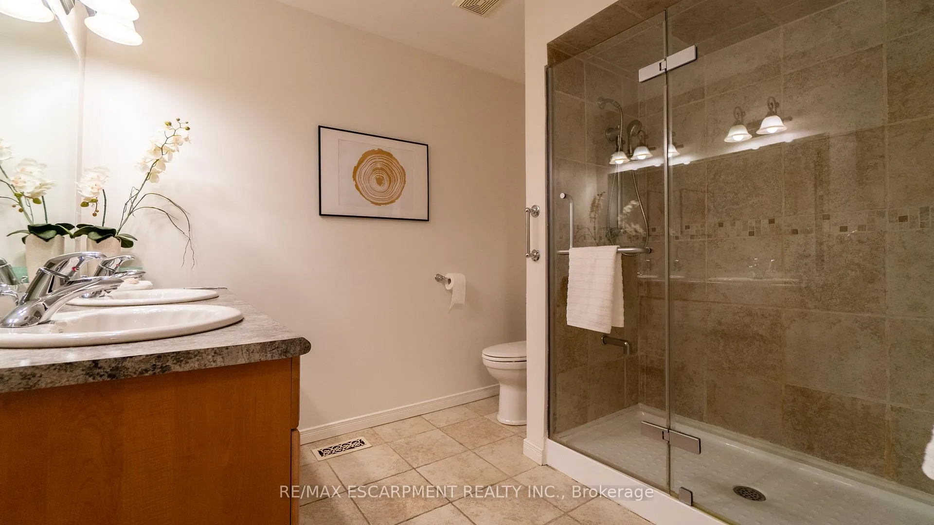 Photo 18 of 9 Ambrose Avenue, Hamilton, Gershome — HOMEH