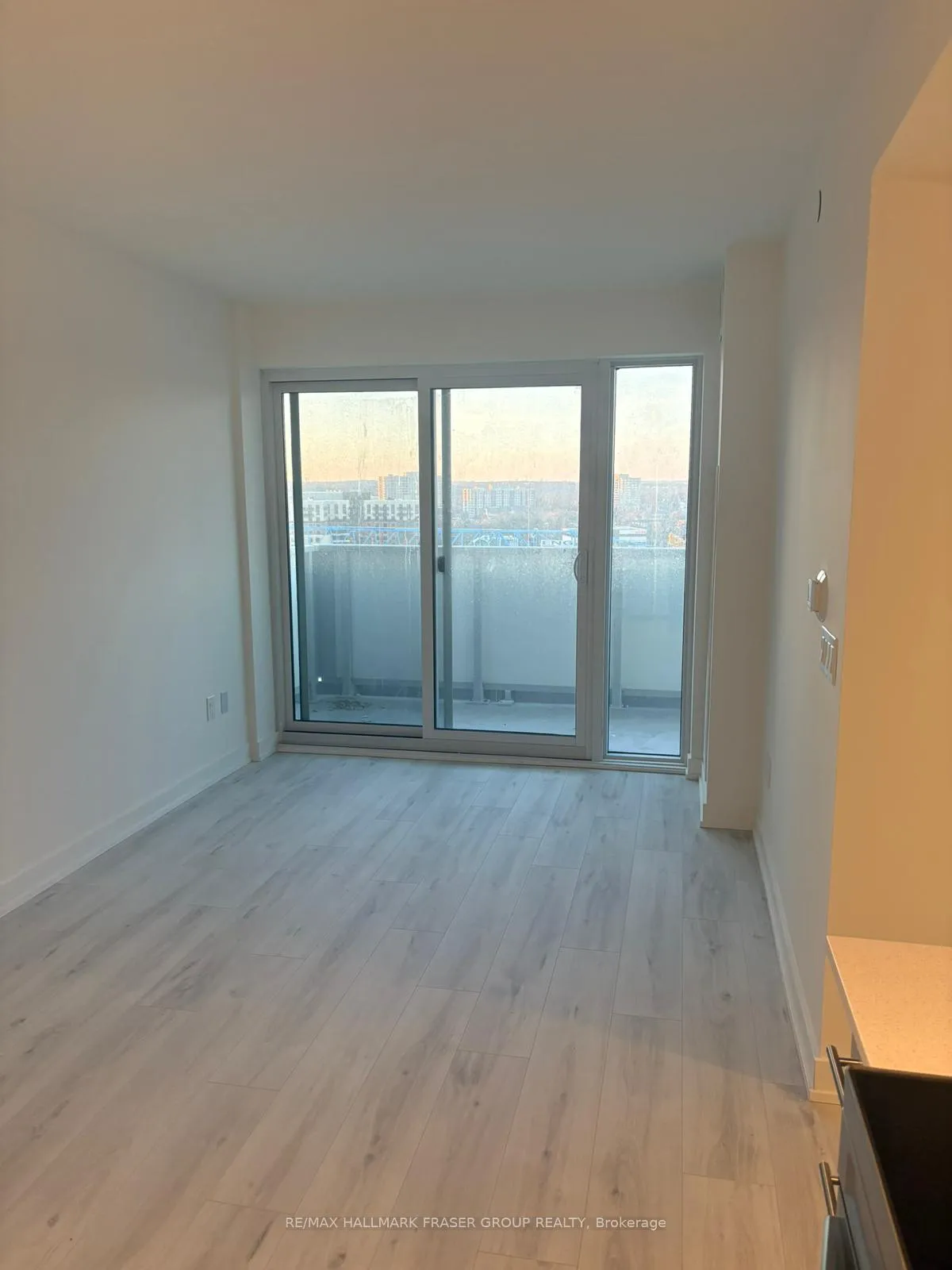 Photo 2 of Unit 1102, 1010 Sandy Beach Road, Pickering, Bay Ridges — HOMEH