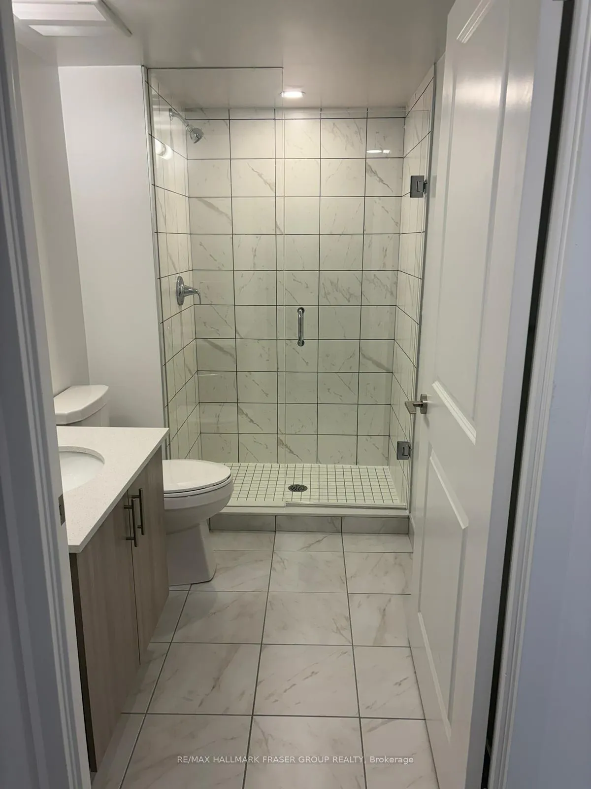 Photo 3 of Unit 1102, 1010 Sandy Beach Road, Pickering, Bay Ridges — HOMEH