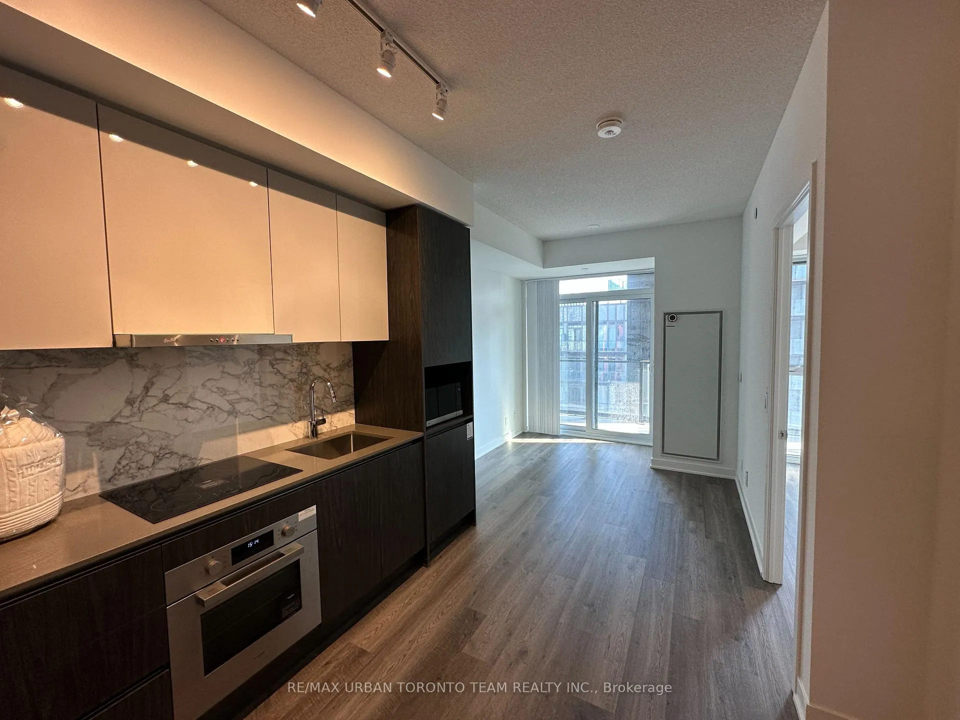 Photo 3 of Unit 2008, 180 Front Street E, Toronto, Moss Park — HOMEH