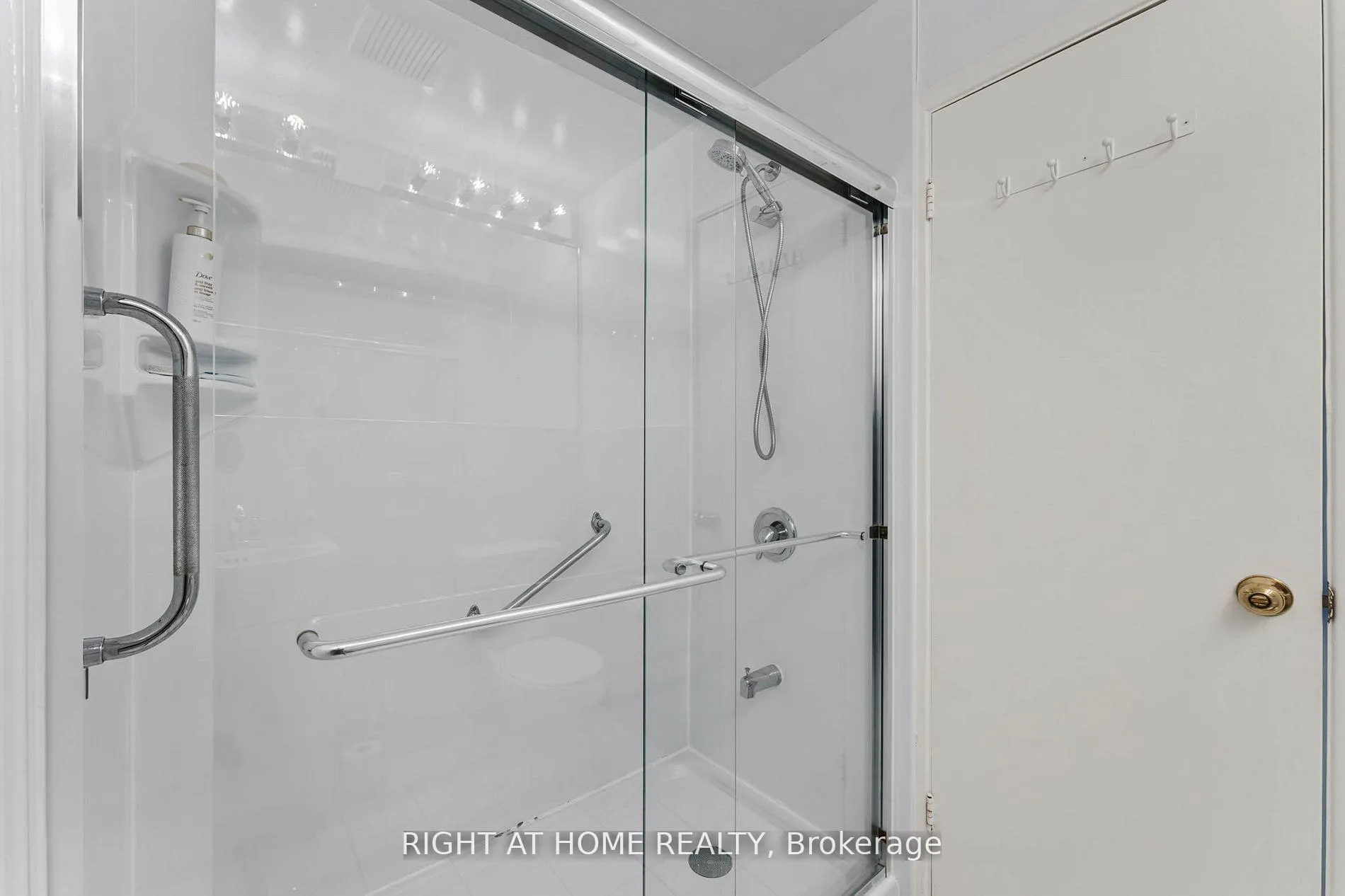 Photo 25 of 19 Dunsany Crescent, Etobicoke, Willowridge-Martingrove-Richview — HOMEH